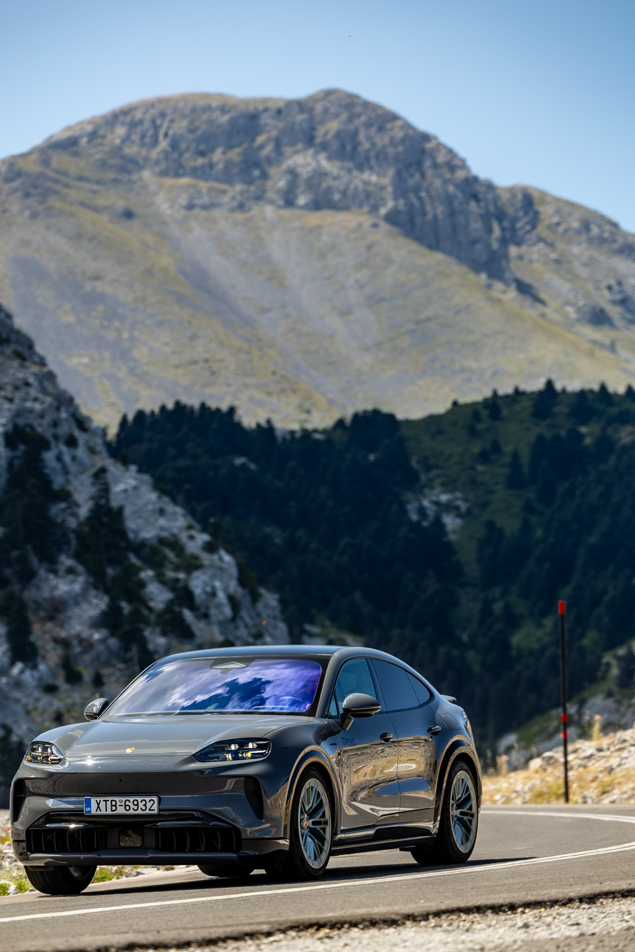 Test drive: Porsche Cayenne Coupé Electric @ DRIVE Media Group/Θανάσης Κουτσογιάννης