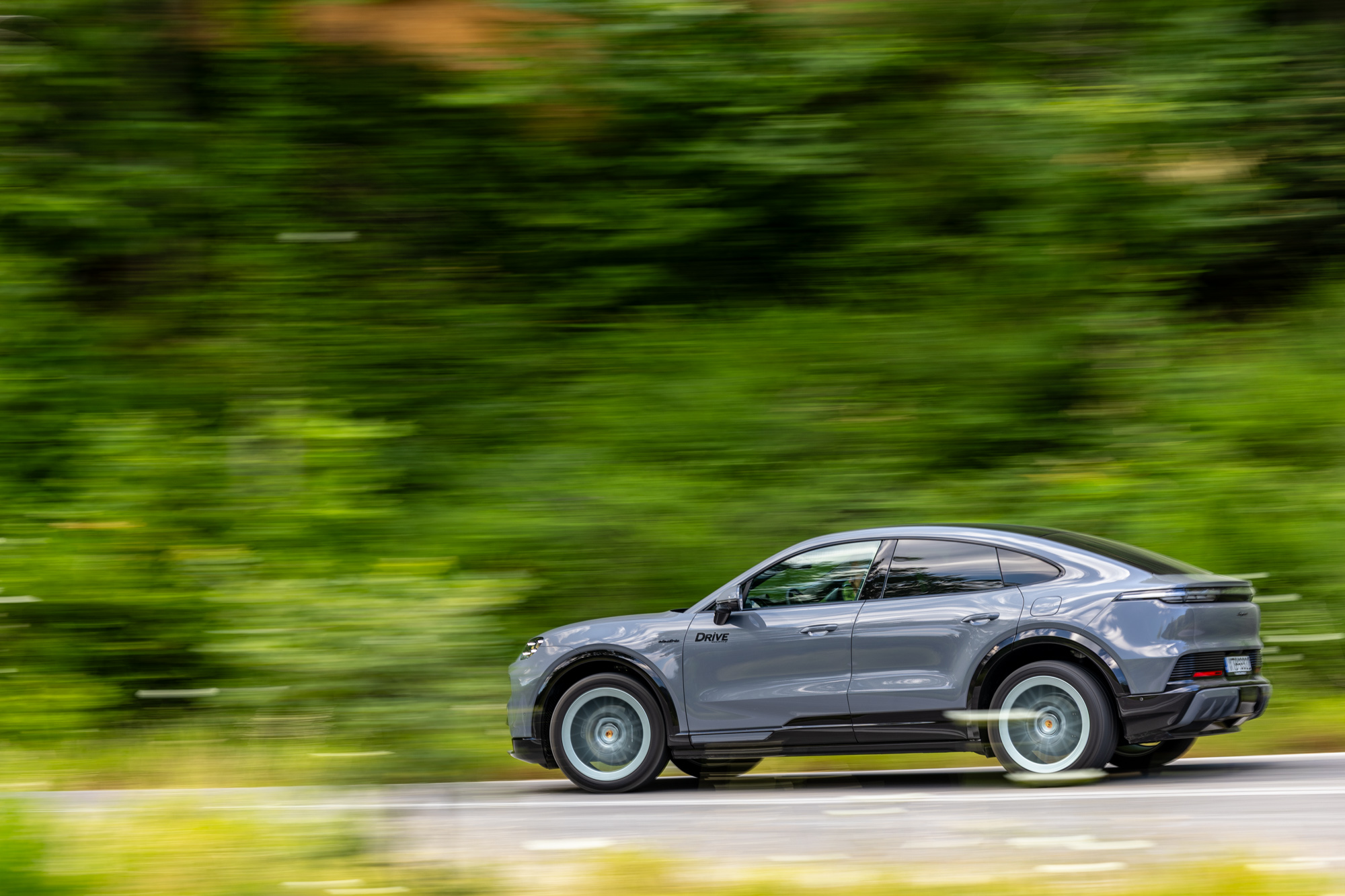Test drive: Porsche Cayenne Coupé Electric @ DRIVE Media Group/Θανάσης Κουτσογιάννης