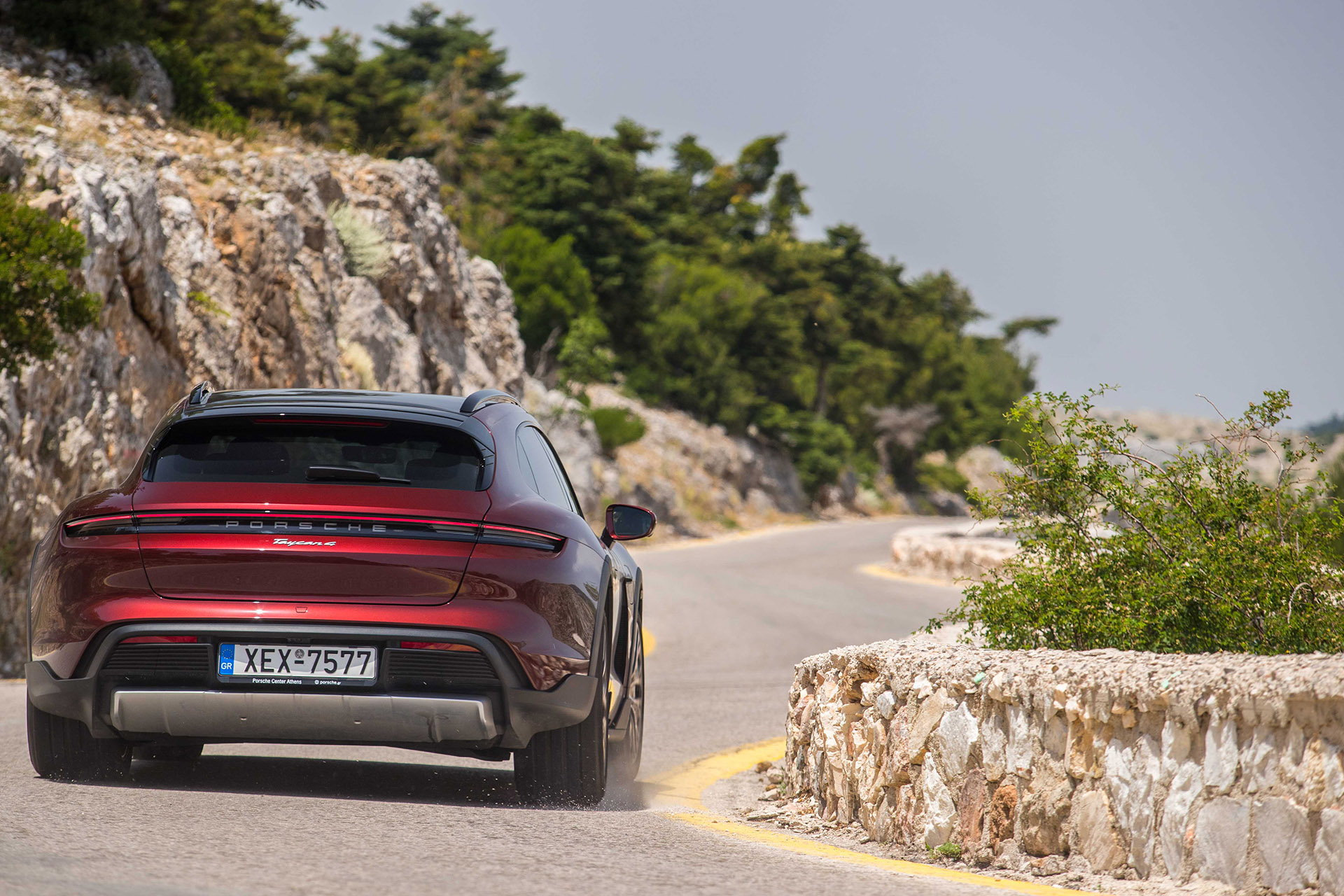 Test drive: Porsche Taycan 4 Cross Turismo, Photo credits DRIVE Media Group/Thanassis Koutsogiannis