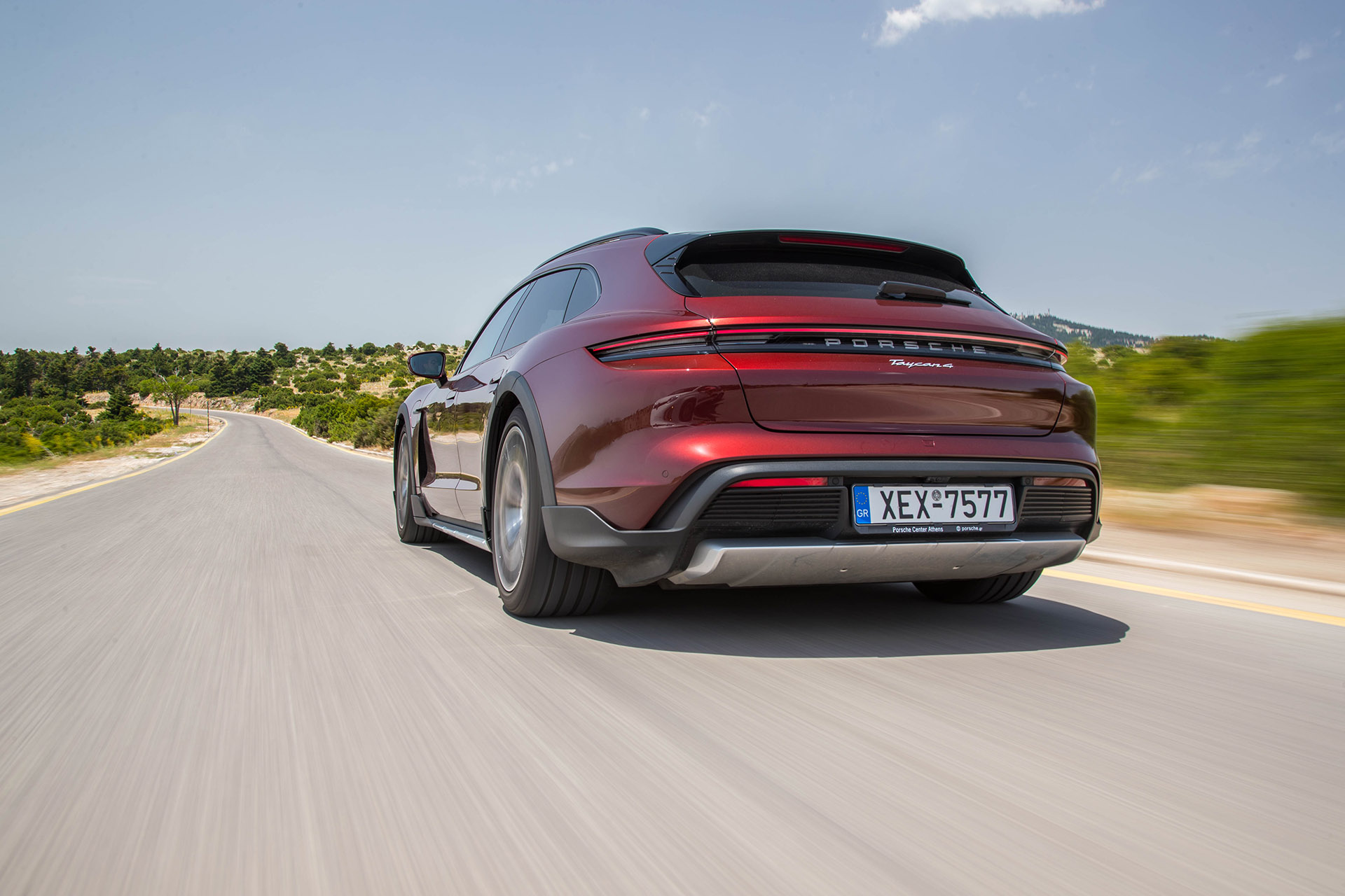 Test drive: Porsche Taycan 4 Cross Turismo, Photo credits DRIVE Media Group/Thanassis Koutsogiannis