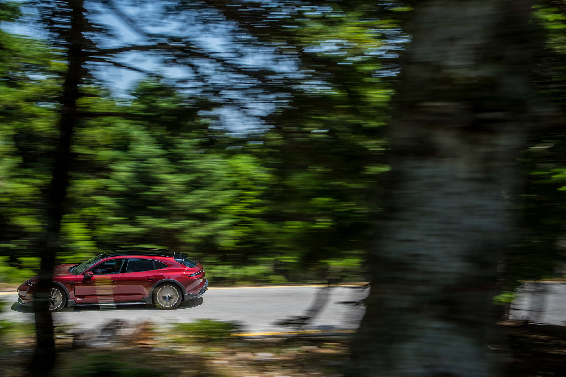 Test drive: Porsche Taycan 4 Cross Turismo, Photo credits DRIVE Media Group/Thanassis Koutsogiannis