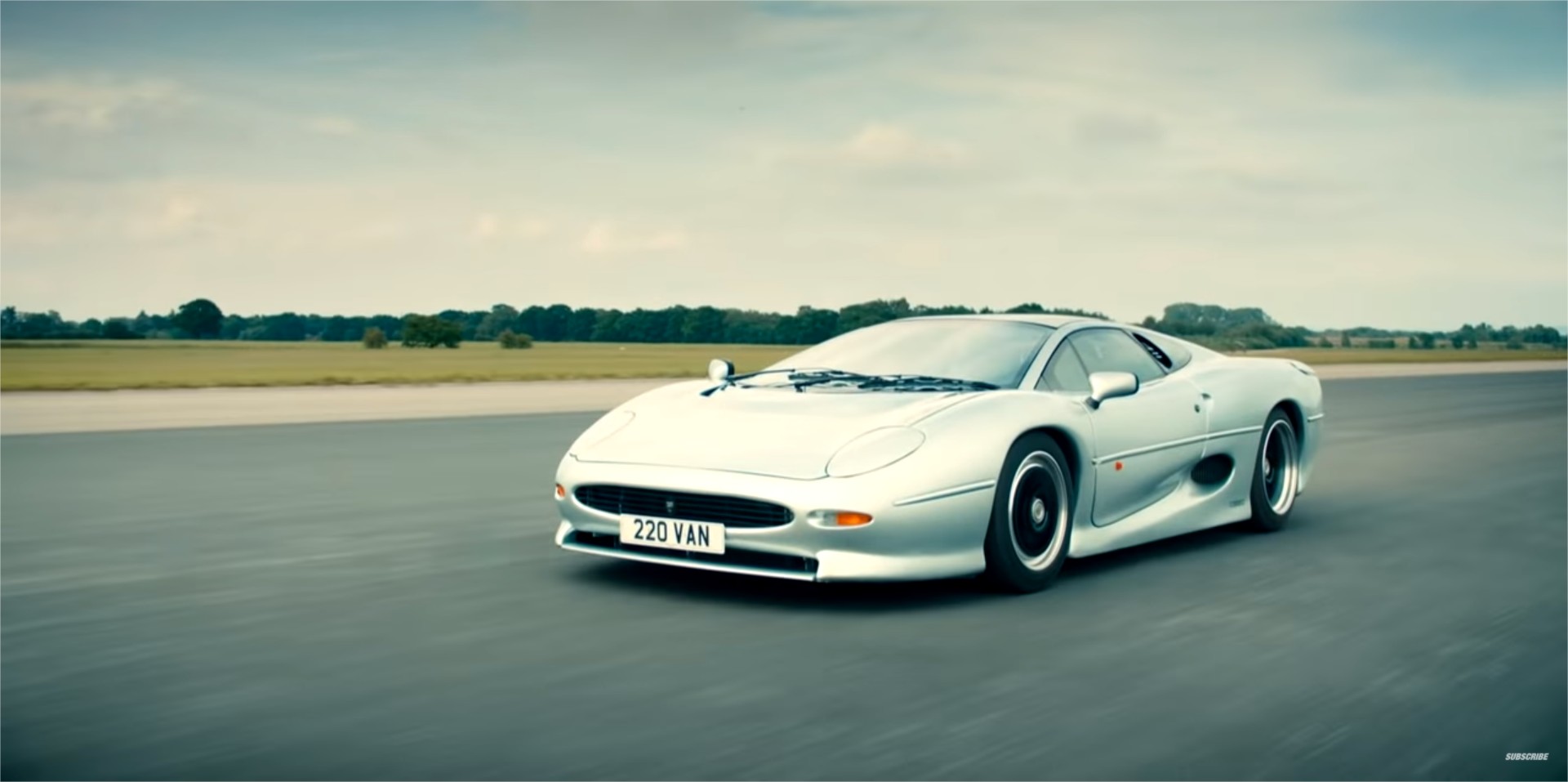 Jaguar XJ220