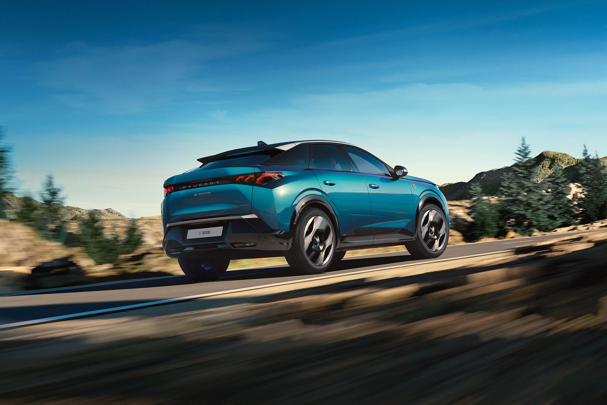 Peugeot Ε-3008 Dual Motor AWD 325