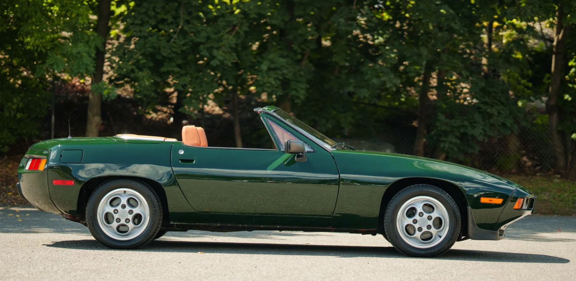Porsche 928