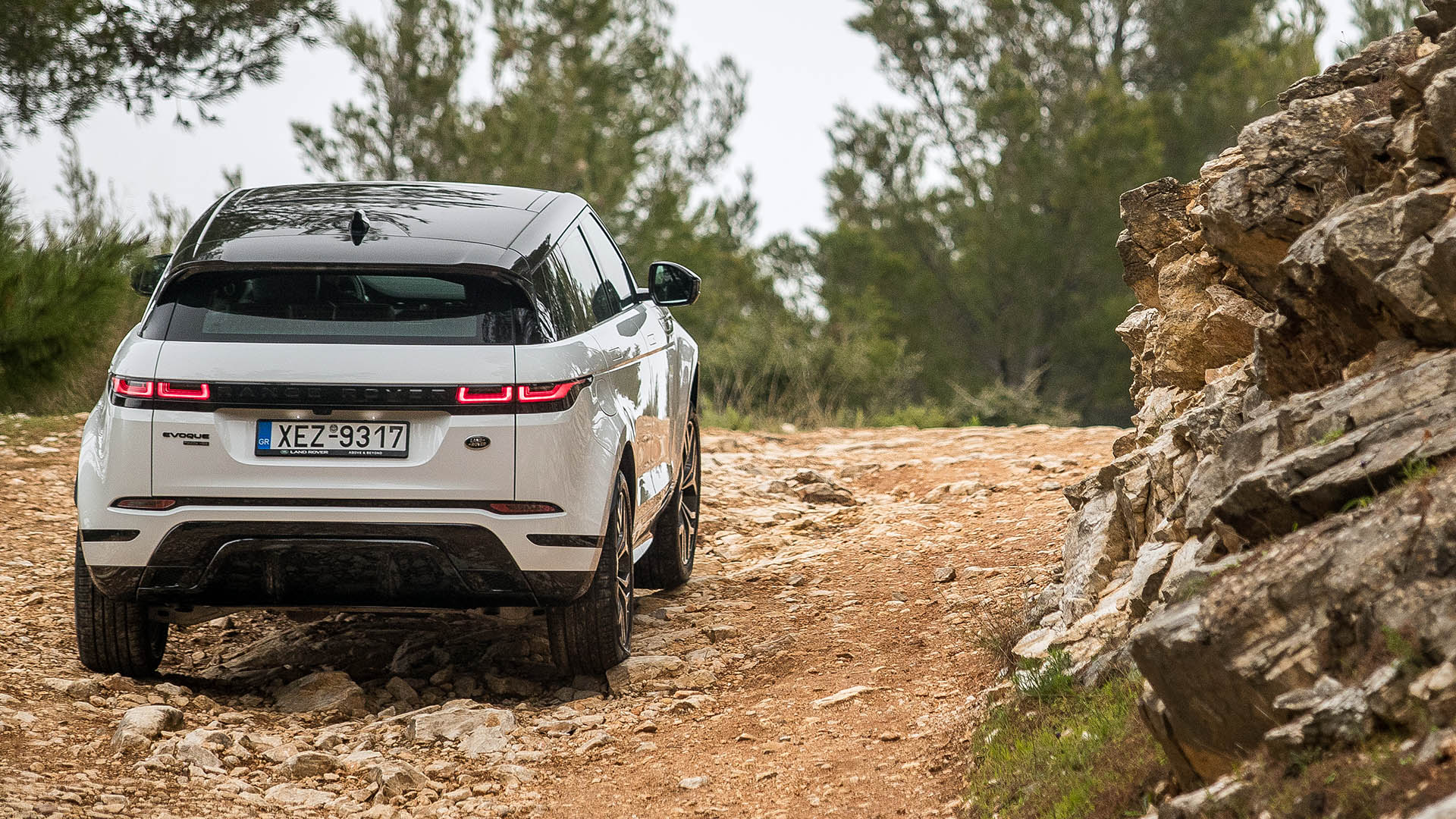 RANGE_ROVER_EVOQUE_P300