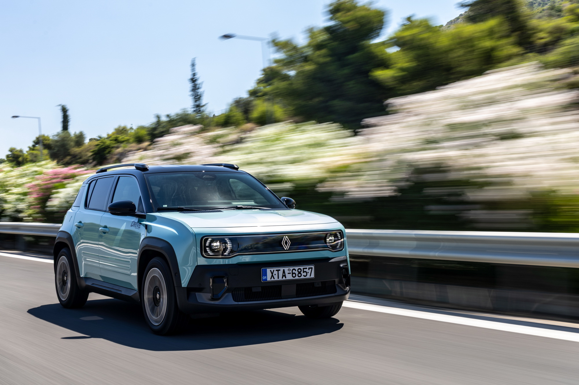Test drive: Renault 4 E-Tech, Photo © DRIVE Media Group/Thanassis Koutsogiannis