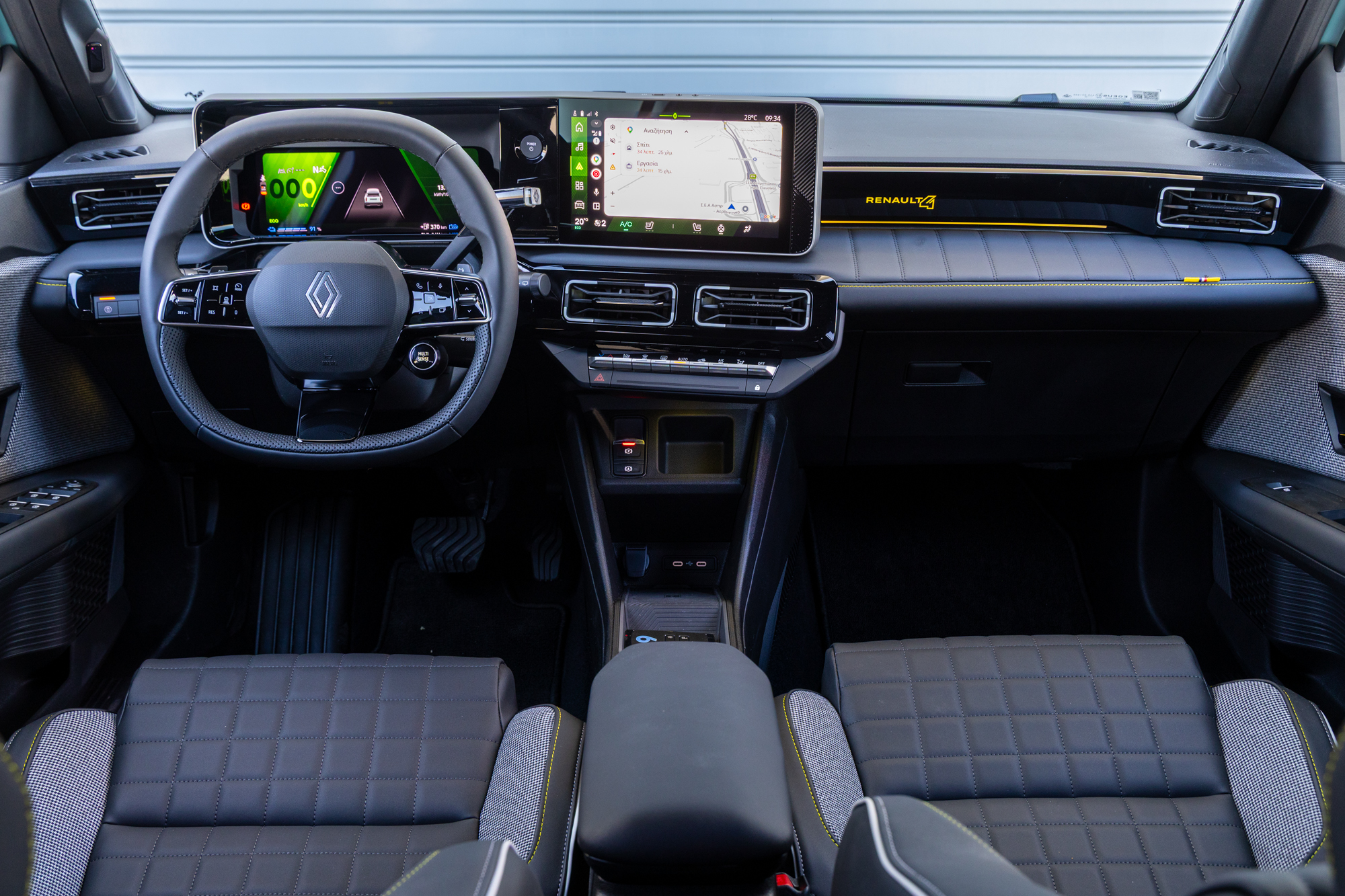 Test drive: Renault 4 E-Tech, Photo © DRIVE Media Group/Thanassis Koutsogiannis