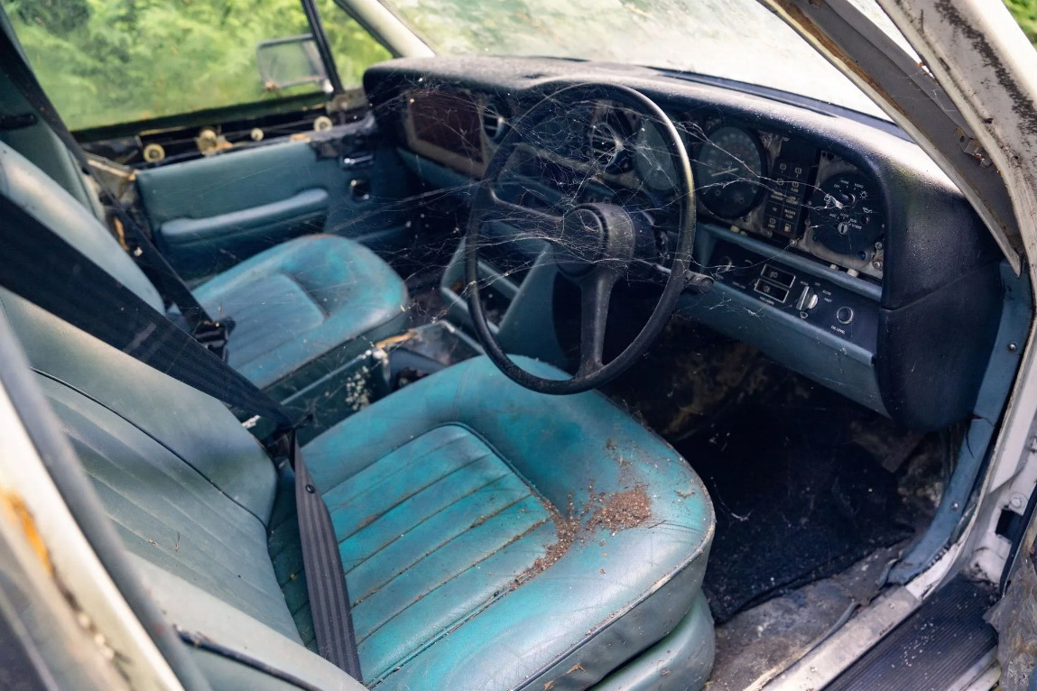 Rolls-Royce Silver Spirit