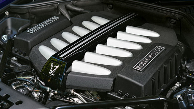 BMW/Rolls-Royce N74 V12 engine 632 PS
