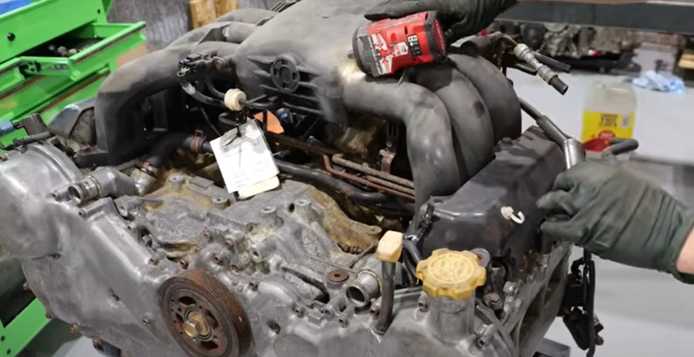 Subaru engine