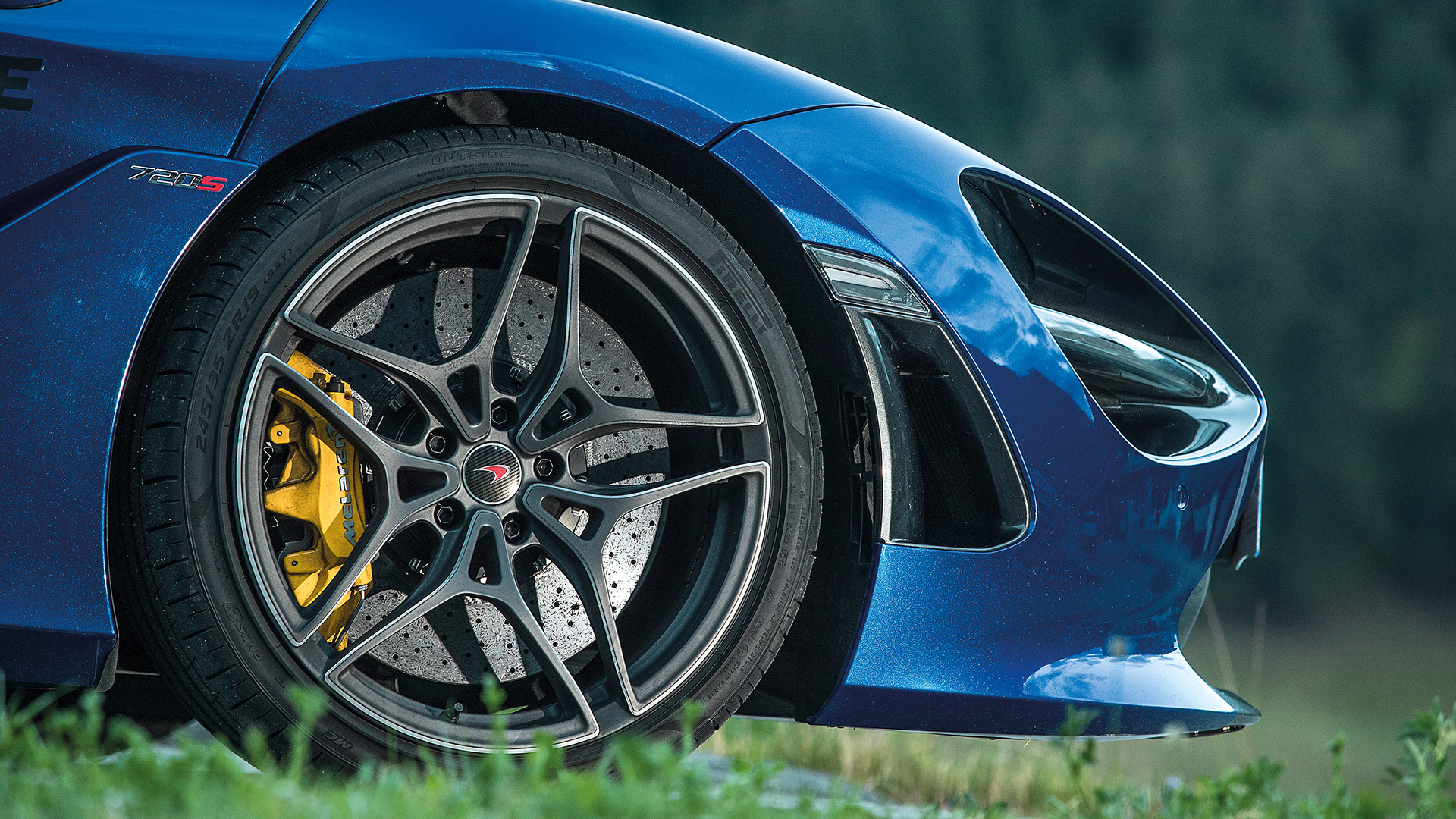 McLaren 720 S brake