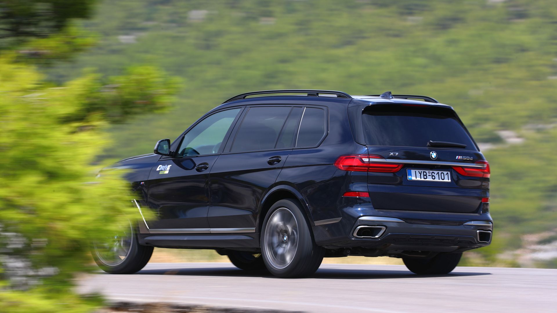 BMW X7 M50d Rear