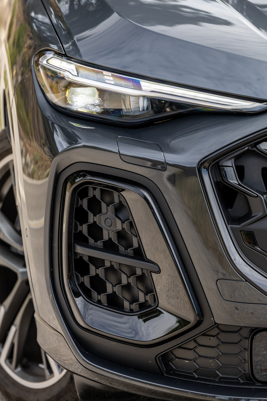 Test drive: Audi Q5 2.0 TDI Hybrid quattro, Photo © DRIVE Media Group/Thanasis Koutsogiannis