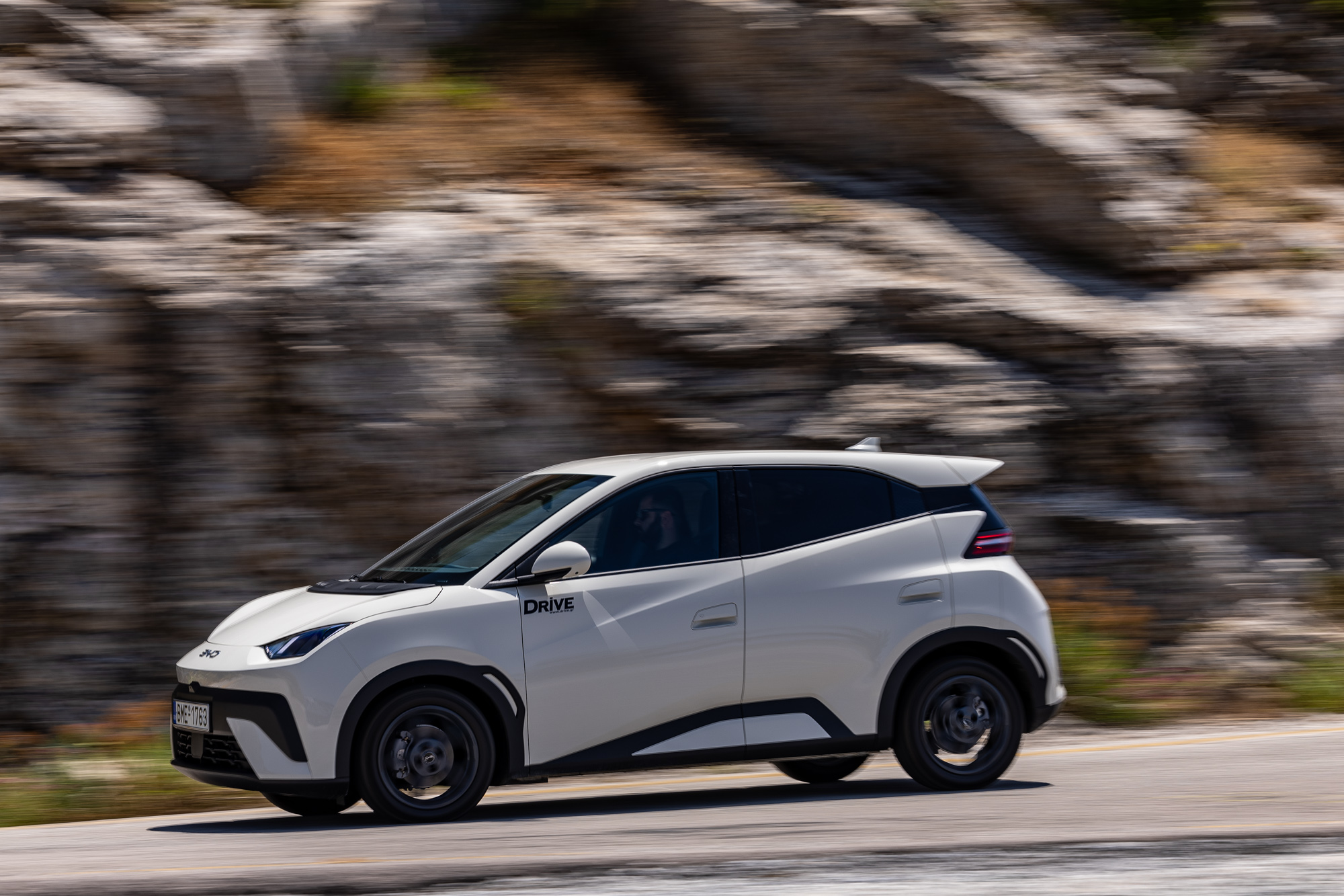 est drive: BYD Dolphin Surf, Photo © DRIVE Media Group/Thanasis Koutsogiannis
