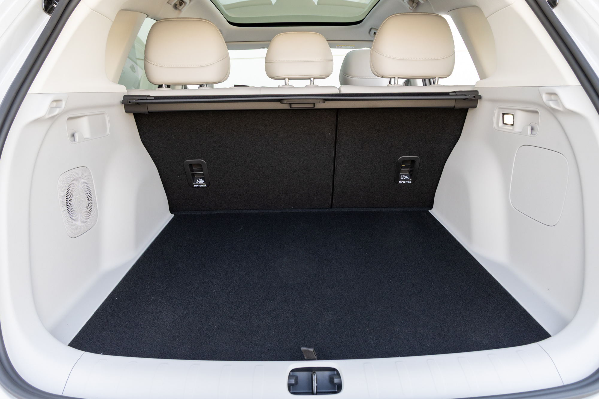 Test drive: Leapmotor B10, Photo © DRIVE Media Group/Thanasis Koutsogiannis