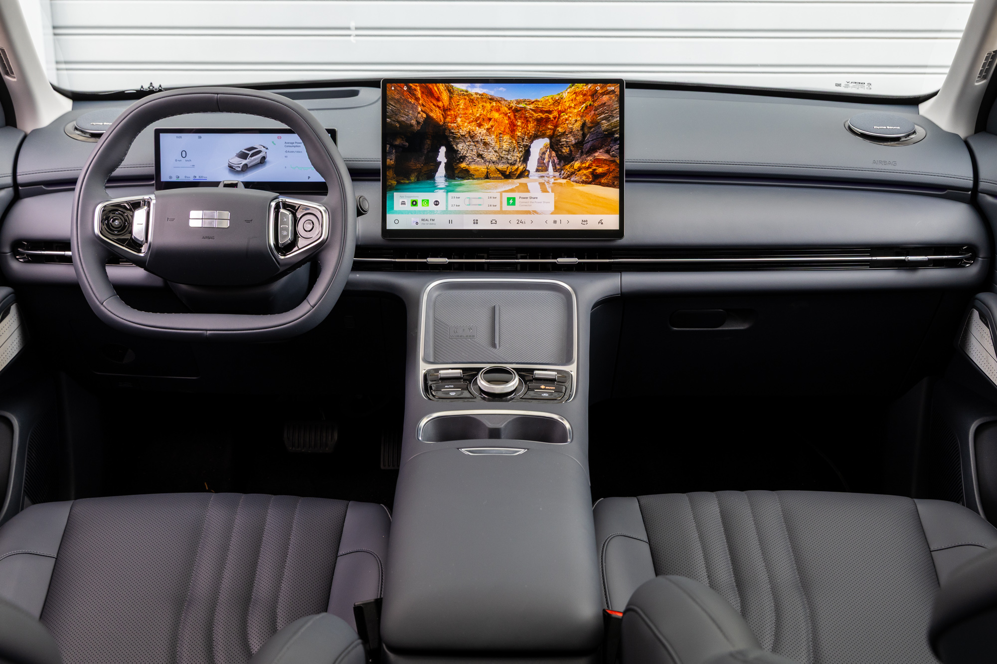 Test drive: Geely Starray EM-i, Photo © DRIVE Media Group/Thanasis Koutsogiannis