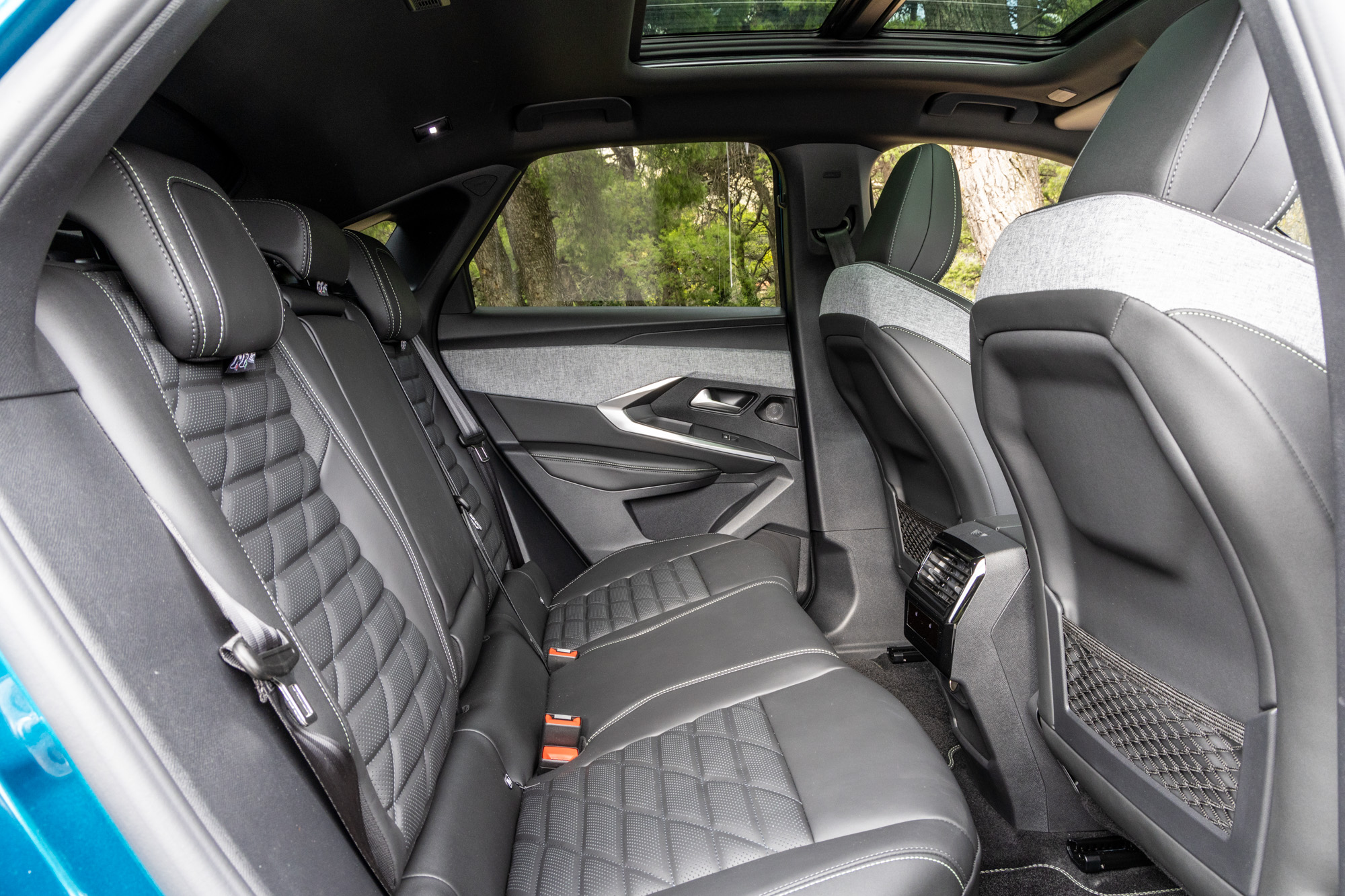 Test drive: Peugeot 3008 plug-in hybrid e-DCS7 195 PS, Photo © DRIVE Media Group/Thanasis Koutsogiannis