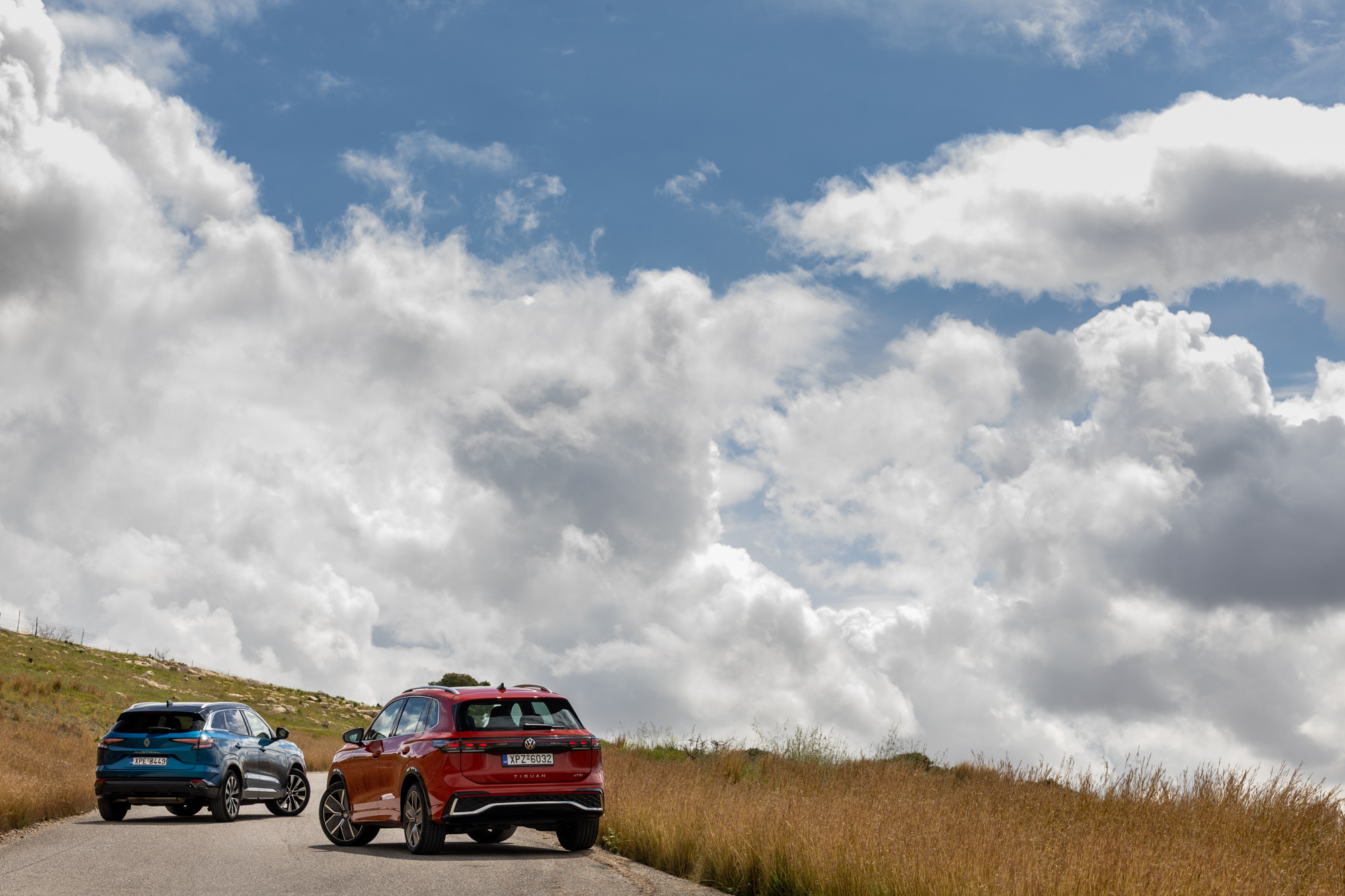 Test drive: Renault Austral Hybrid 160 vs Volkswagen Tiguan eTSI 150, Photo © DRIVE Media Group/Thanasis Koutsogiannis