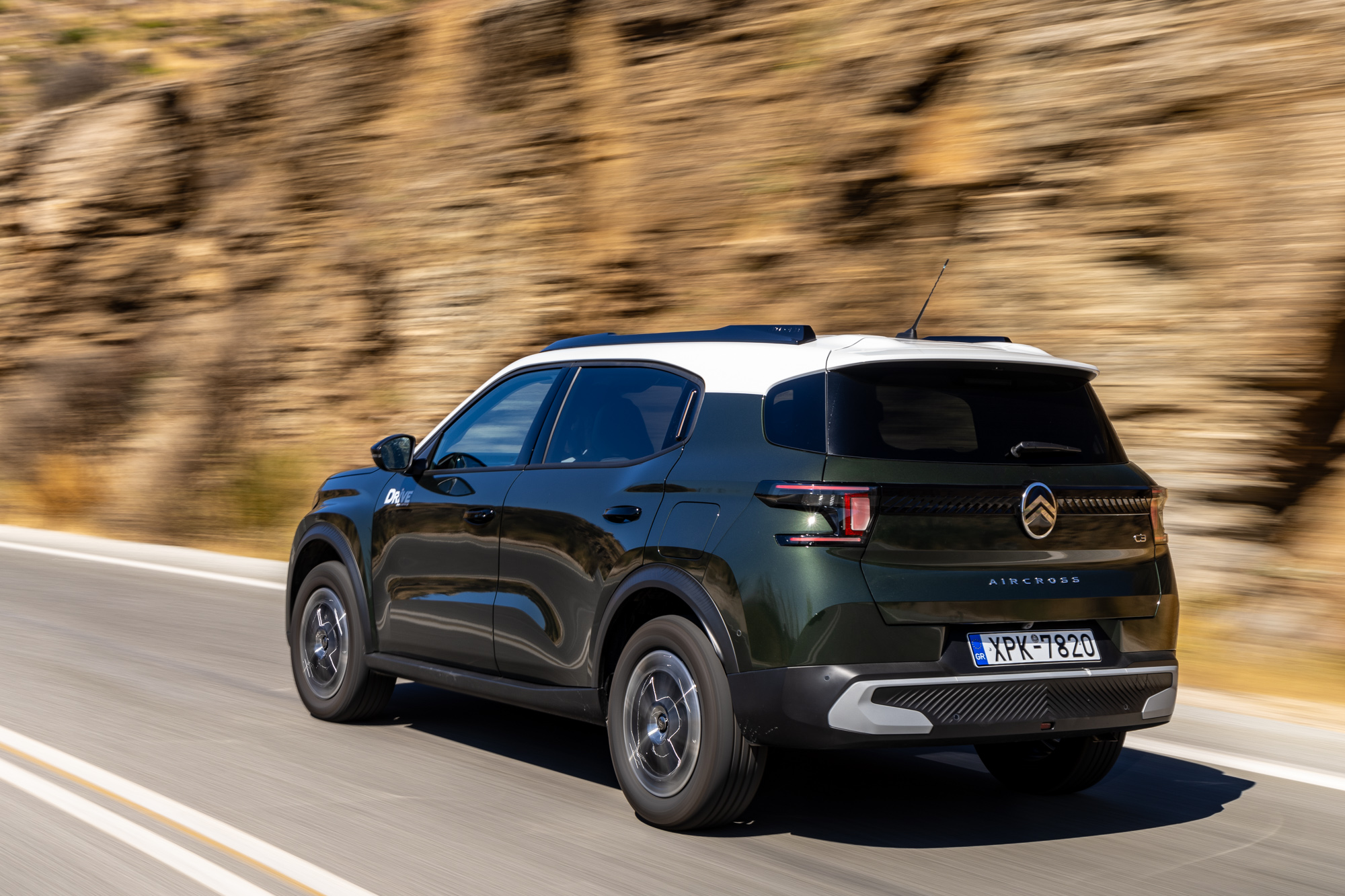 Test Drive Citroën C3 Aircross Hybrid 145 © Photo © DRIVE Media Group/Thanasis Koutsogiannis