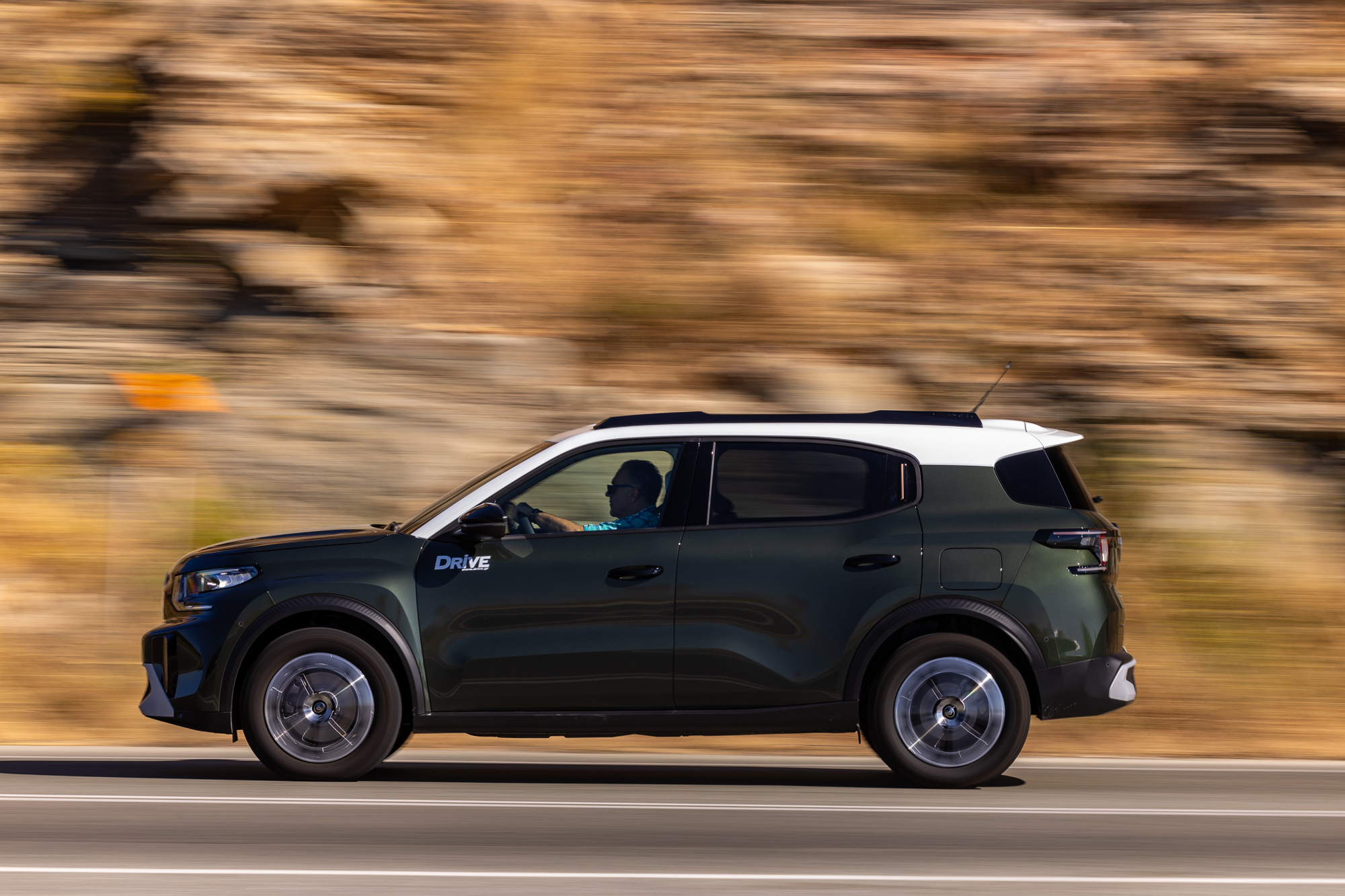 Test Drive Citroën C3 Aircross Hybrid 145 © Photo © DRIVE Media Group/Thanasis Koutsogiannis