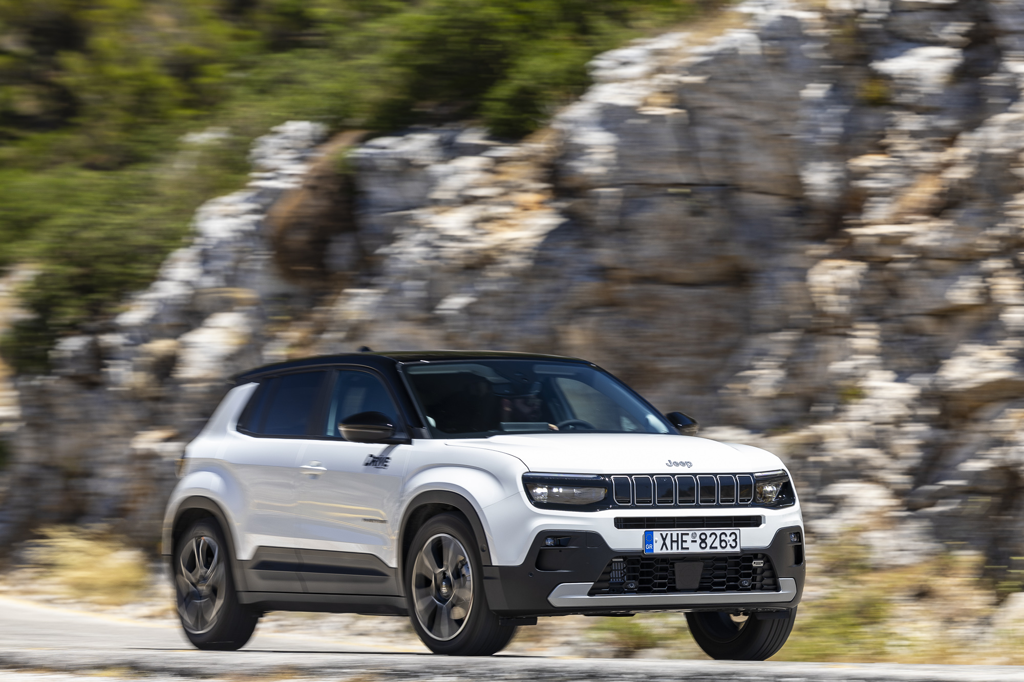Test drive: Jeep Avenger e-Hybrid, Photo © DRIVE Media Group/Thanassis Koutsogiannis