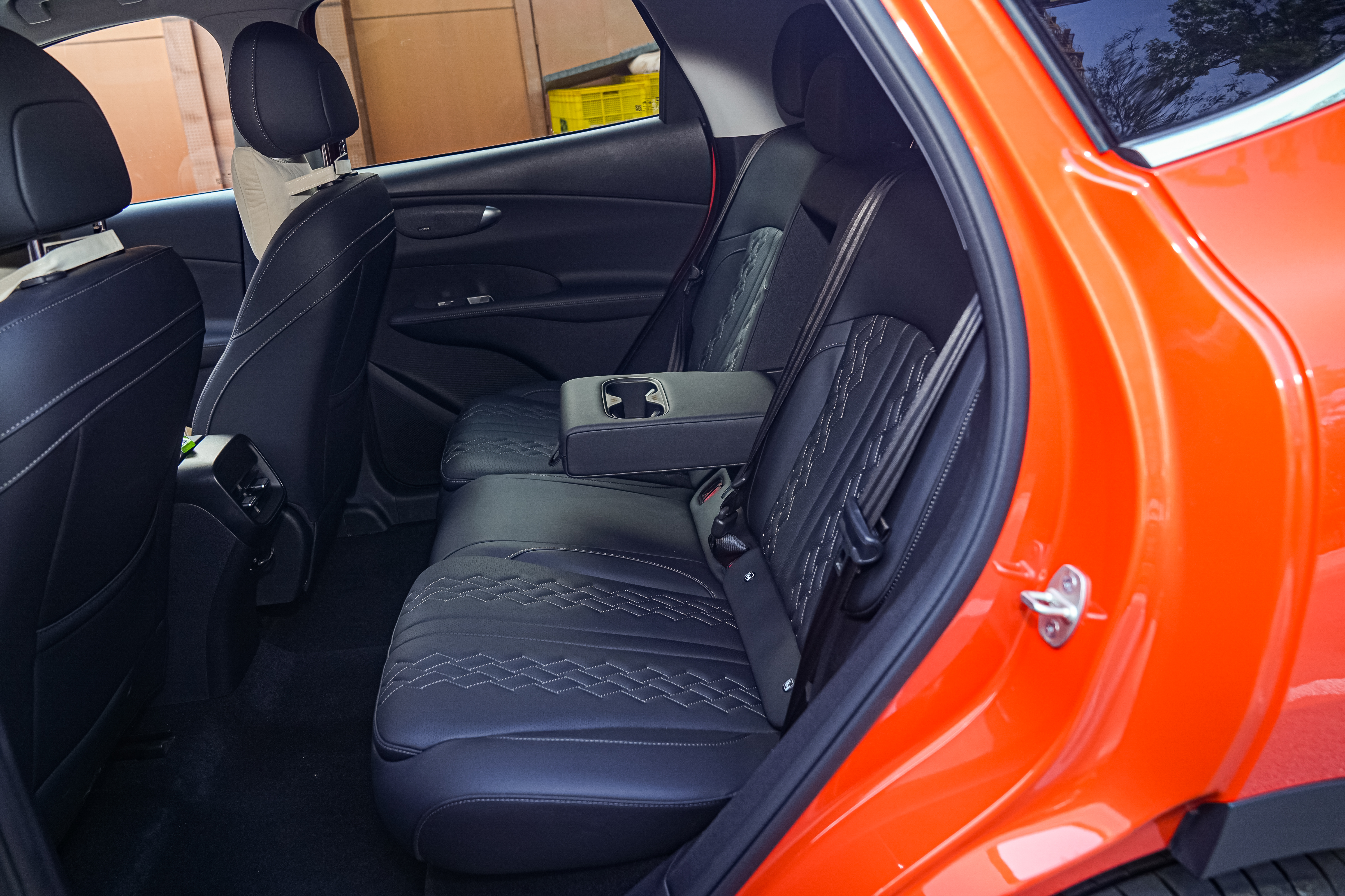 Test drive: Lepas L6 PHEV, China, Photo © Lepas International