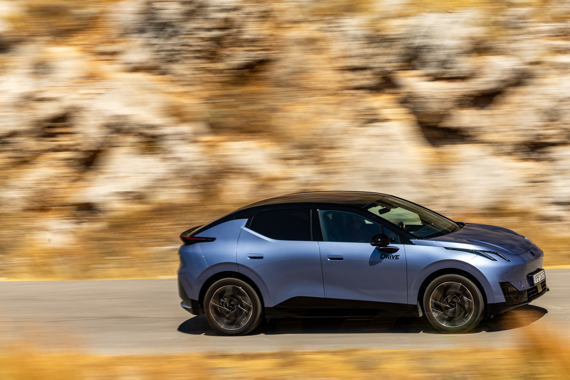 Test drive: Lynk & Co 02, Photo © DRIVE Media Group/Thanasis Koutsogiannis