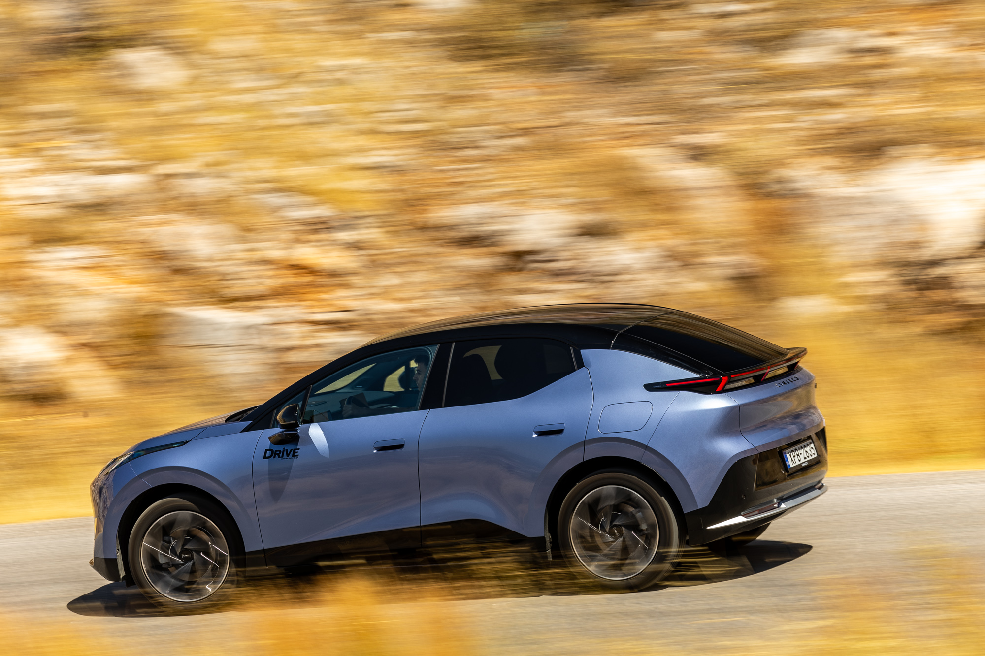 Test drive: Lynk & Co 02, Photo © DRIVE Media Group/Thanasis Koutsogiannis