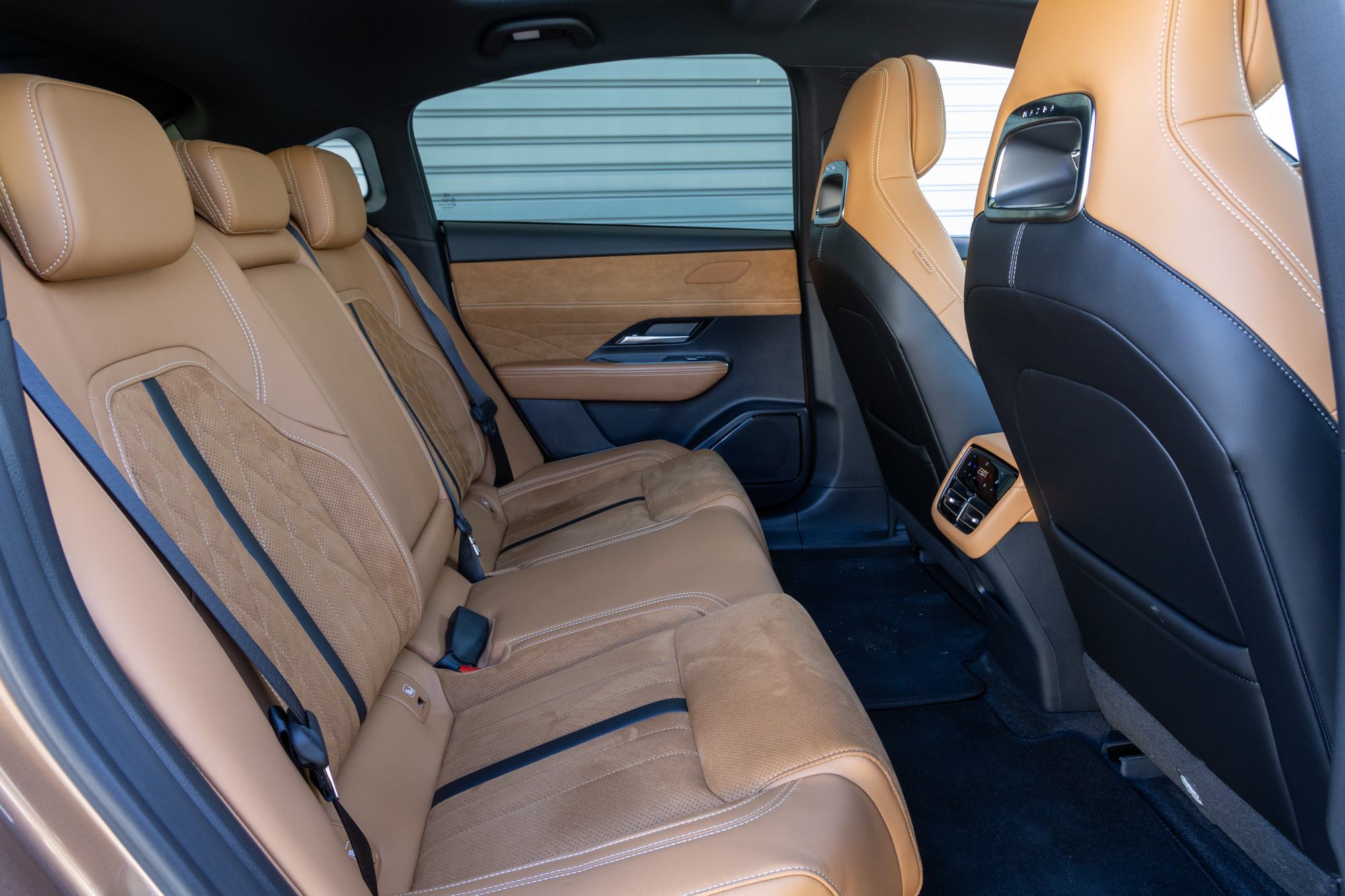 Test drive: Mazda6e Long Range, Photo © DRIVE Media Group/Thanasis Koutsogiannis