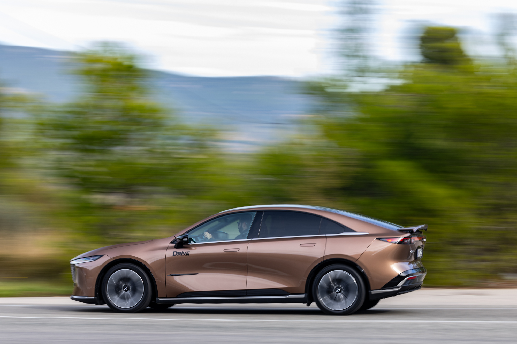 Test drive: Mazda6e Long Range, Photo © DRIVE Media Group/Thanasis Koutsogiannis