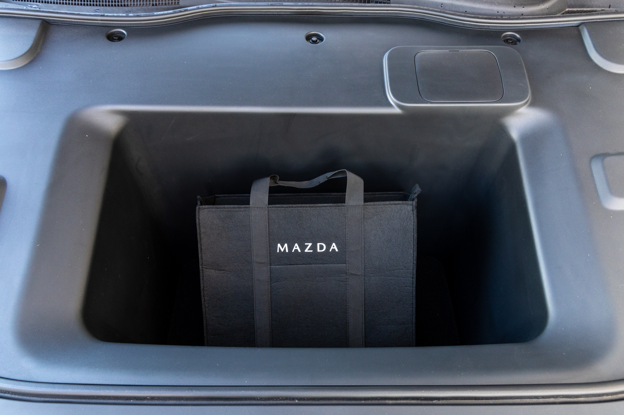 Test drive: Mazda6e Long Range, Photo © DRIVE Media Group/Thanasis Koutsogiannis