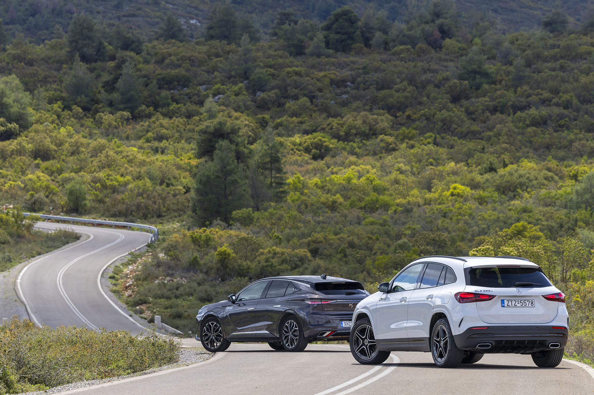 Test drive: DS 4 E-Tense vs Mercedes-Benz GLA 250 e /Photo © DRIVE Media Group/Thanasis Koutsogiannis