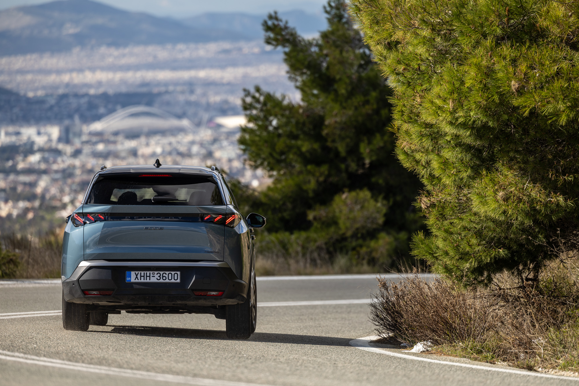 Test drive: Peugeot 5008 Hybrid 145 e-DCS6, Photo © DRIVE Media Group/Thanasis Koutsogiannis