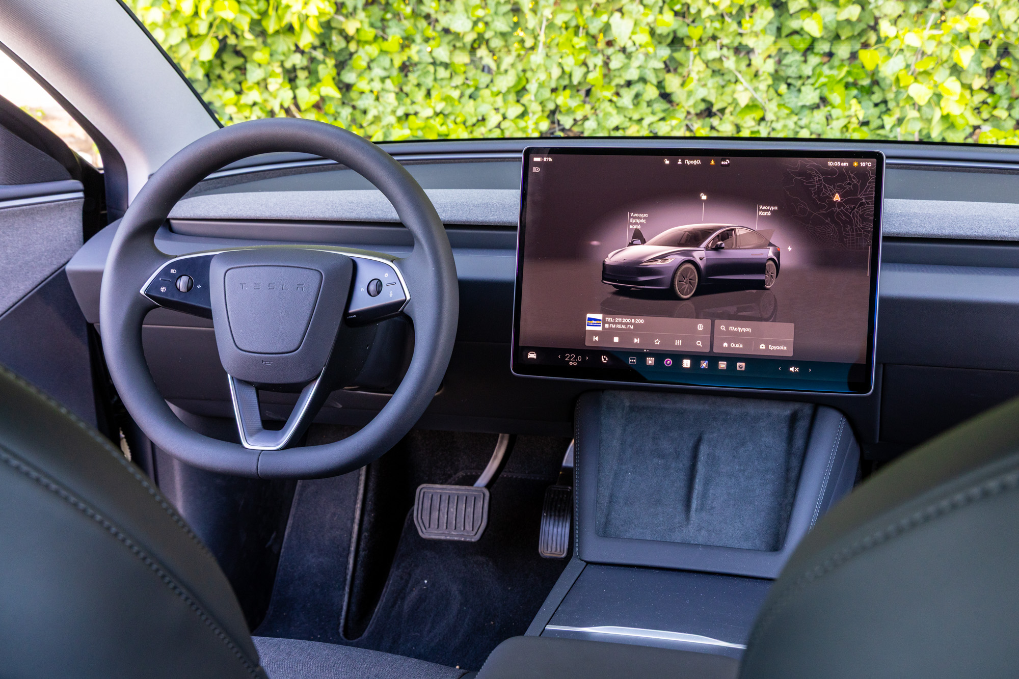 Test drive: Tesla Model 3 RWD © DRIVE Media Group/Thanasis Koutsogiannis