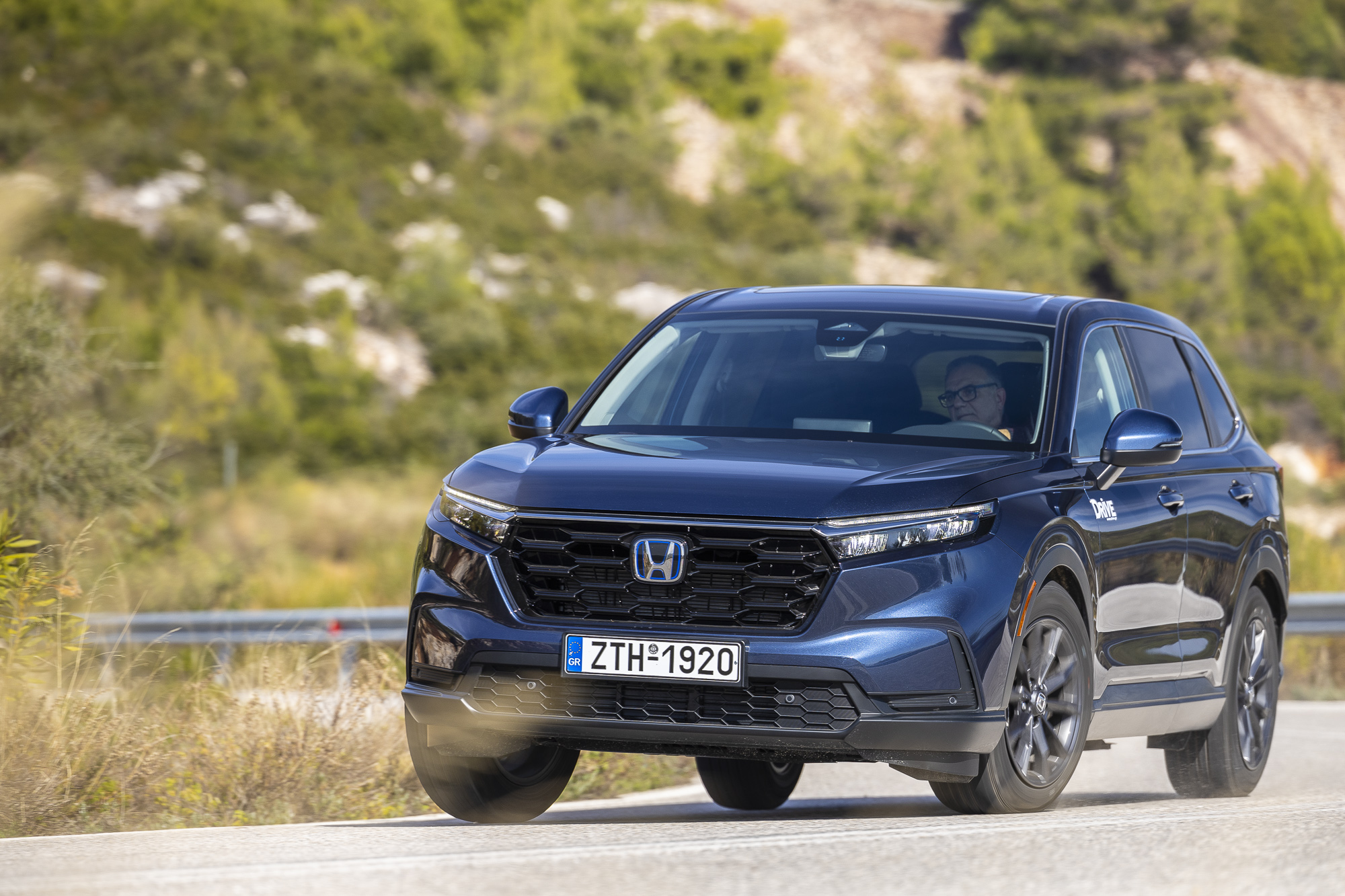 Test drive: Honda CR-V e:HEV AWD, Photo © DRIVE Media Group/Thanassis Koutsogiannis