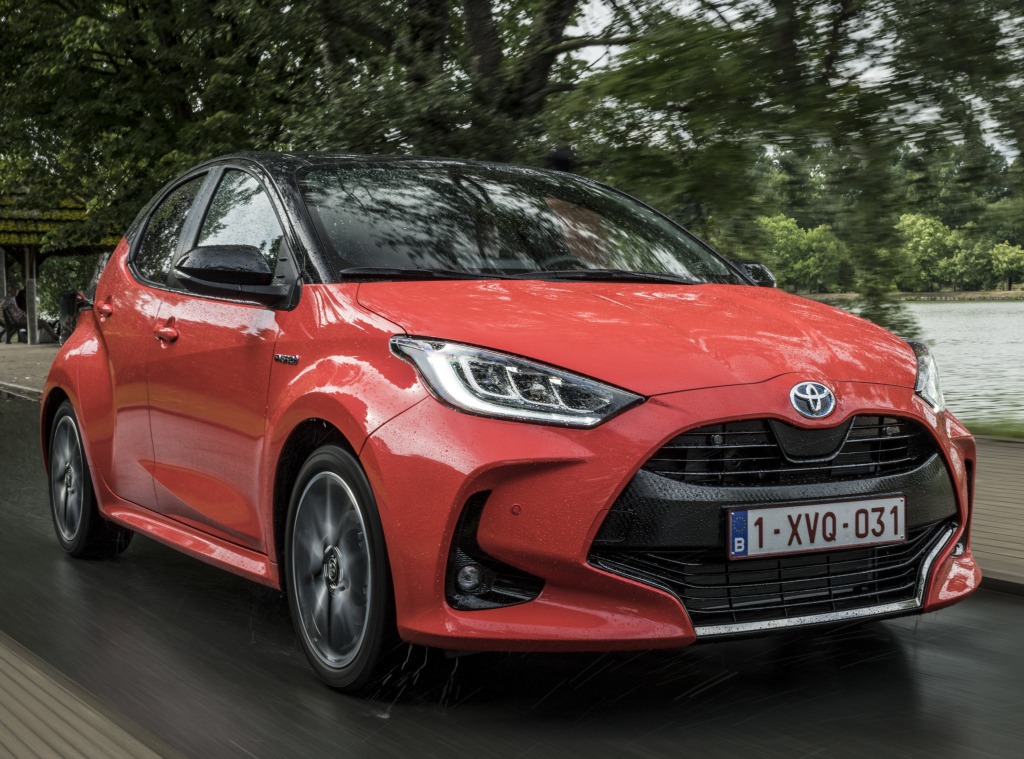 σουπερμίνι- Toyota Yaris Hybrid