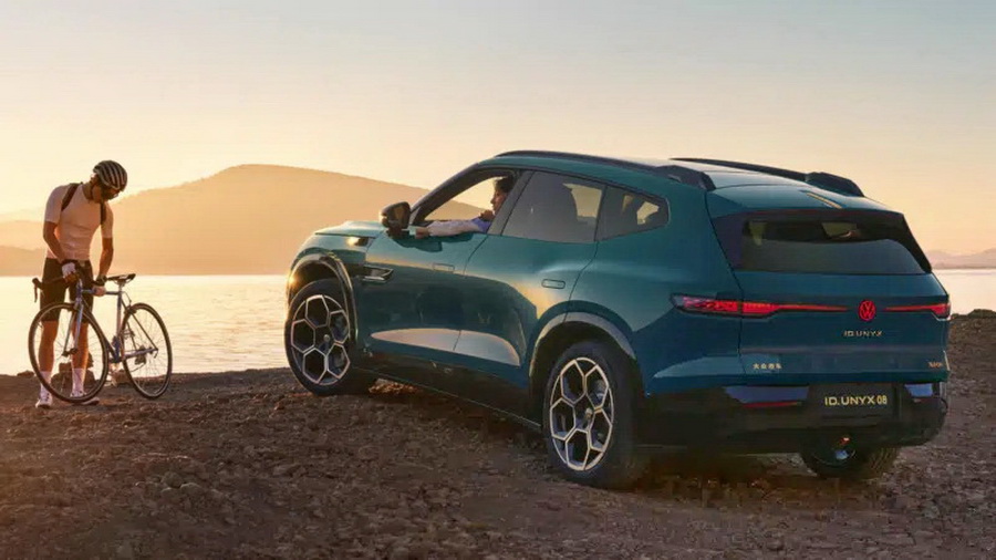 Volkswagen ID.Unyx 08