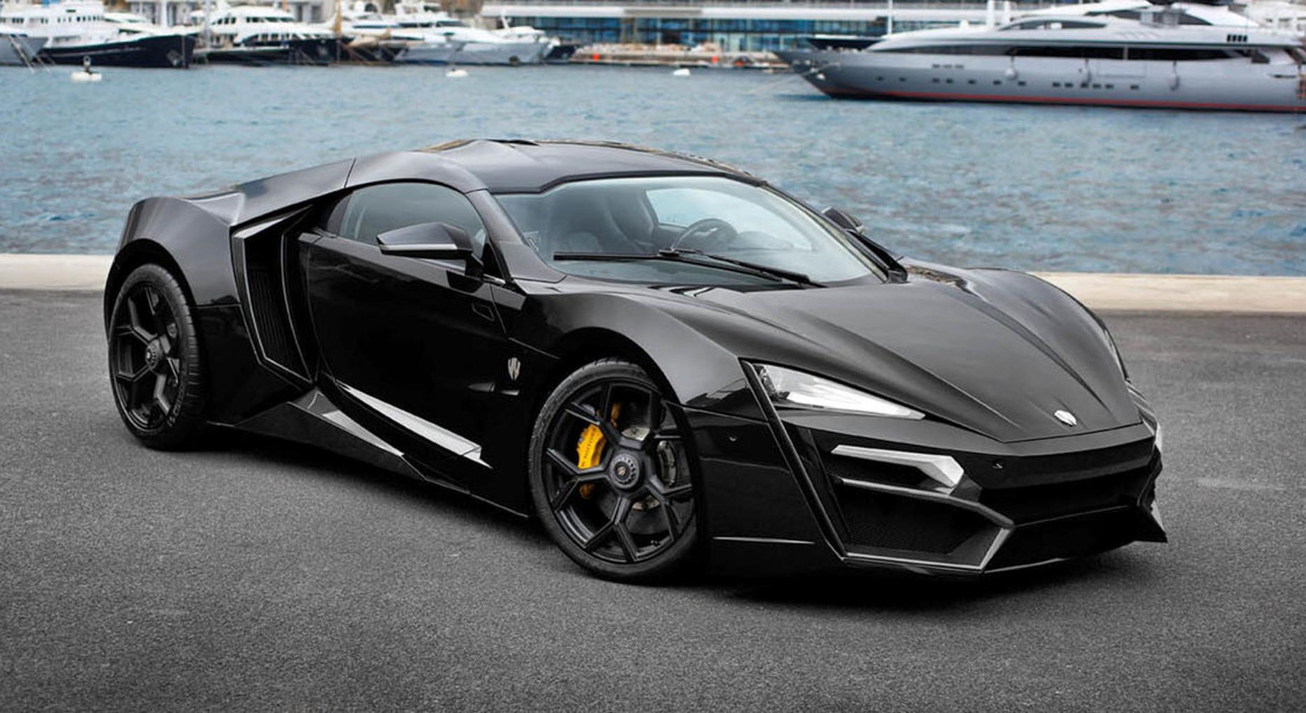 W Motors Fenyr SuperSport