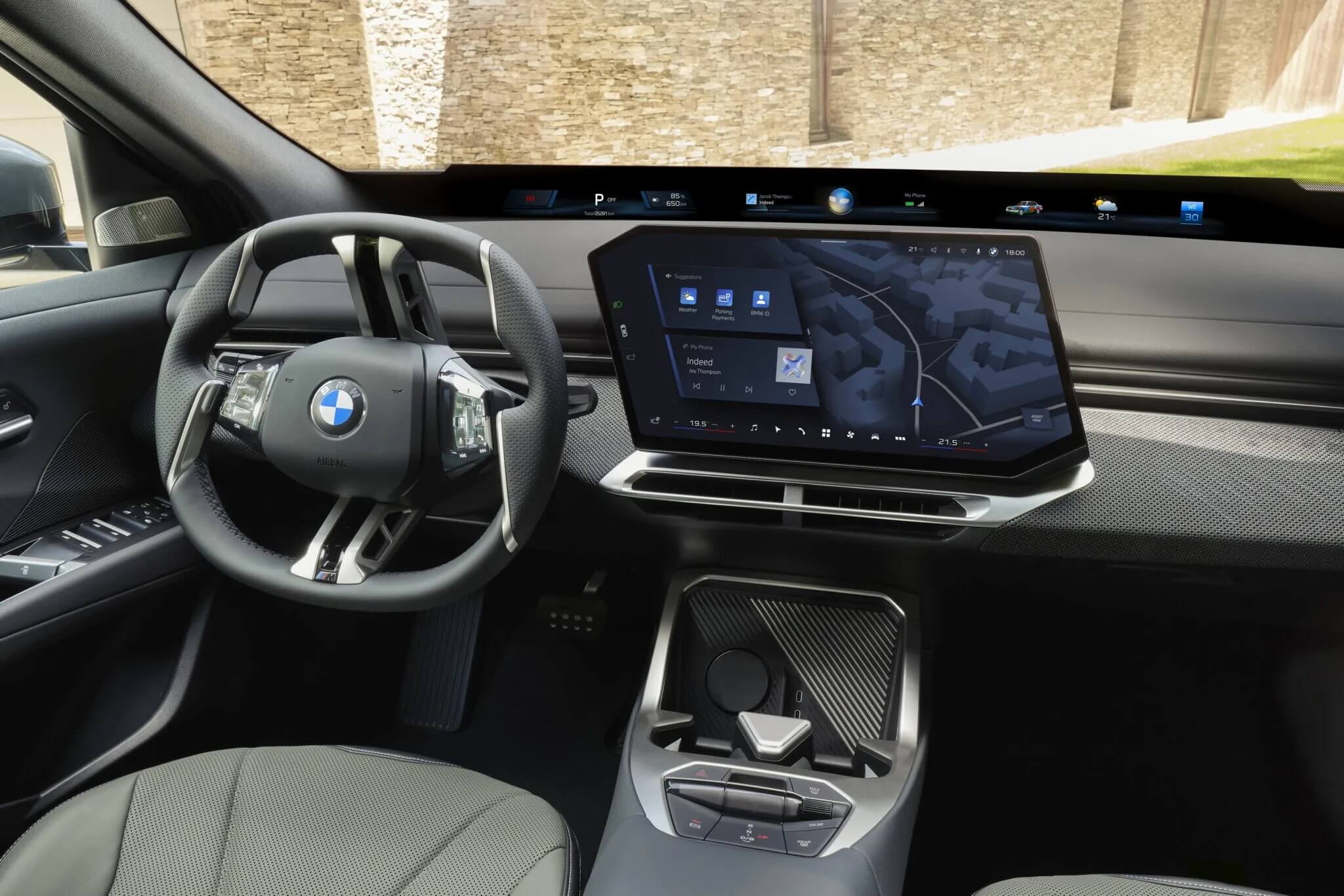 BMW iX4