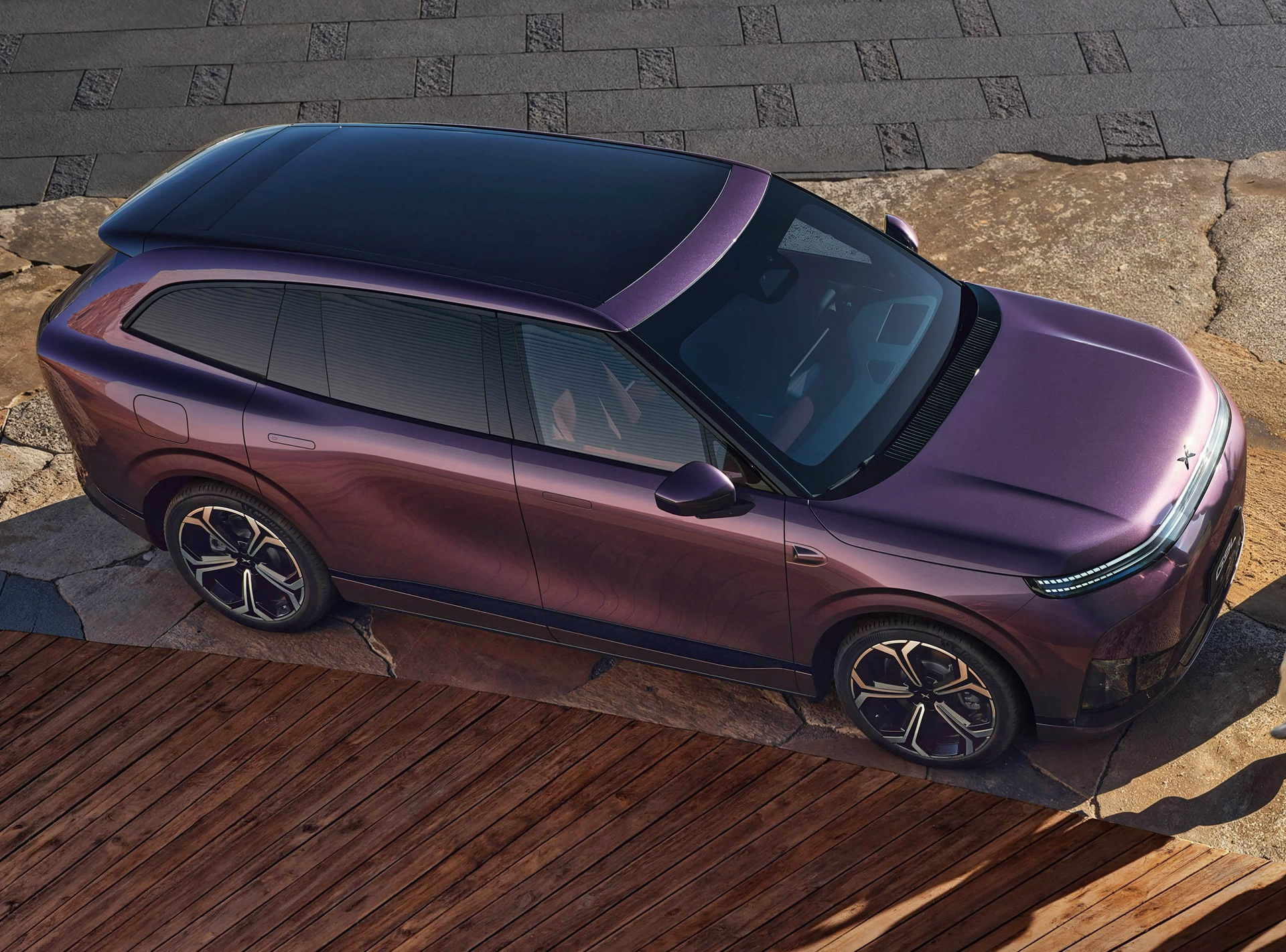 XPeng G9L