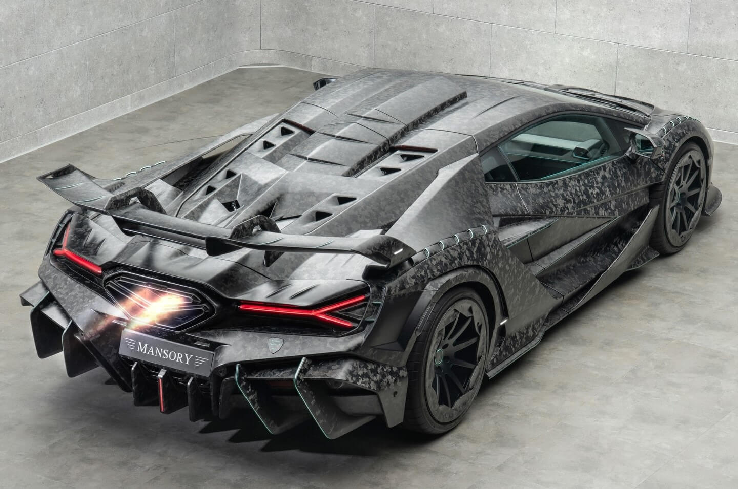 Lamborghini Revuelto