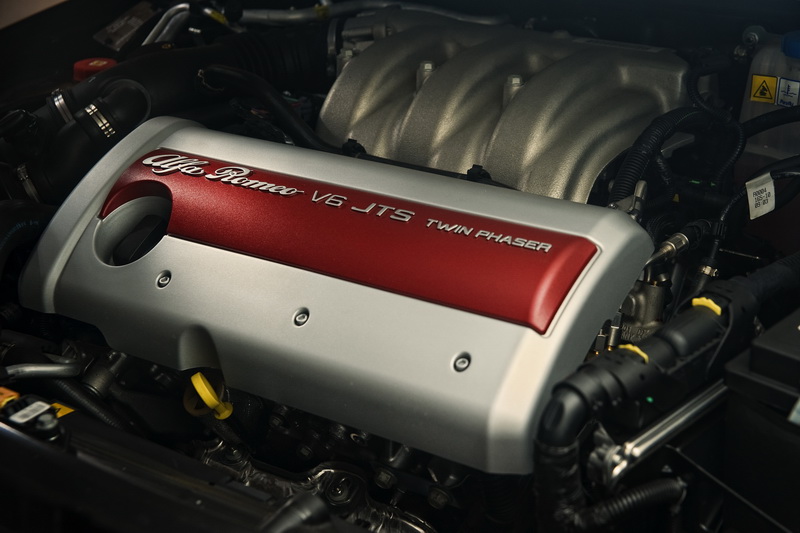 Alfa Romeo V6 JTS engine