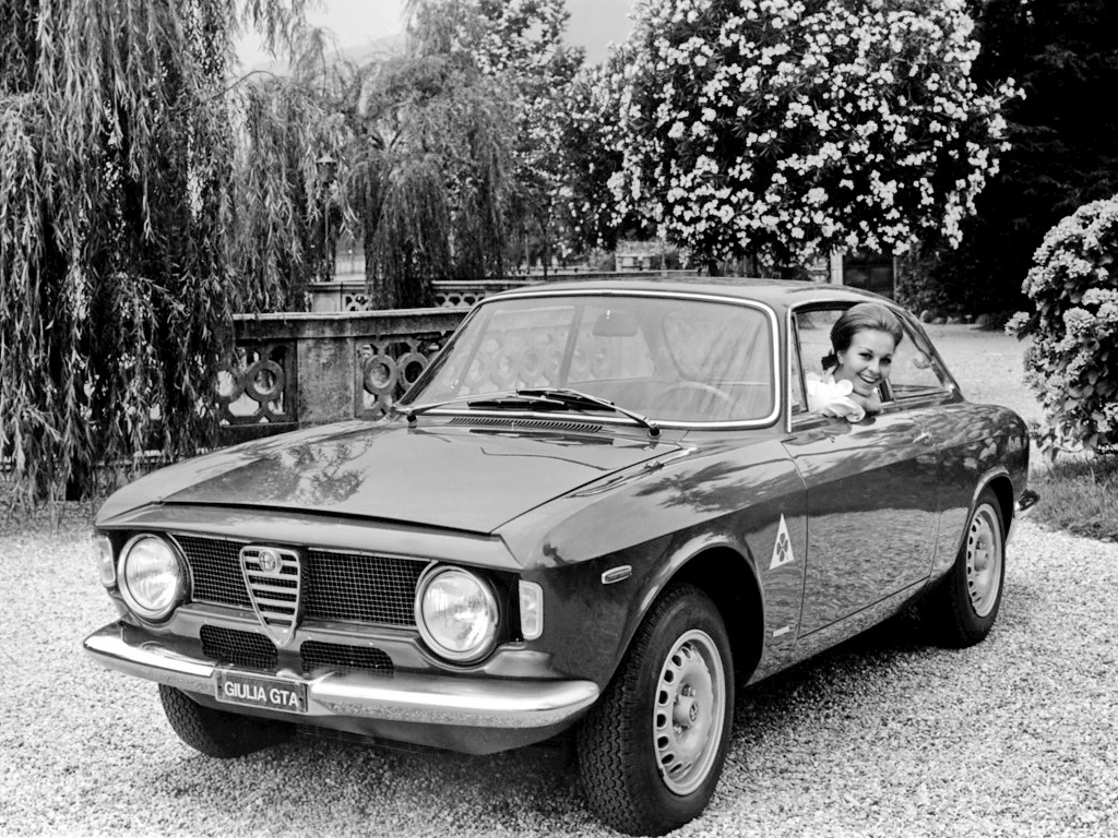 Alfa Romeo Giulia Sprint GT 1963-1966: Capolavoro!