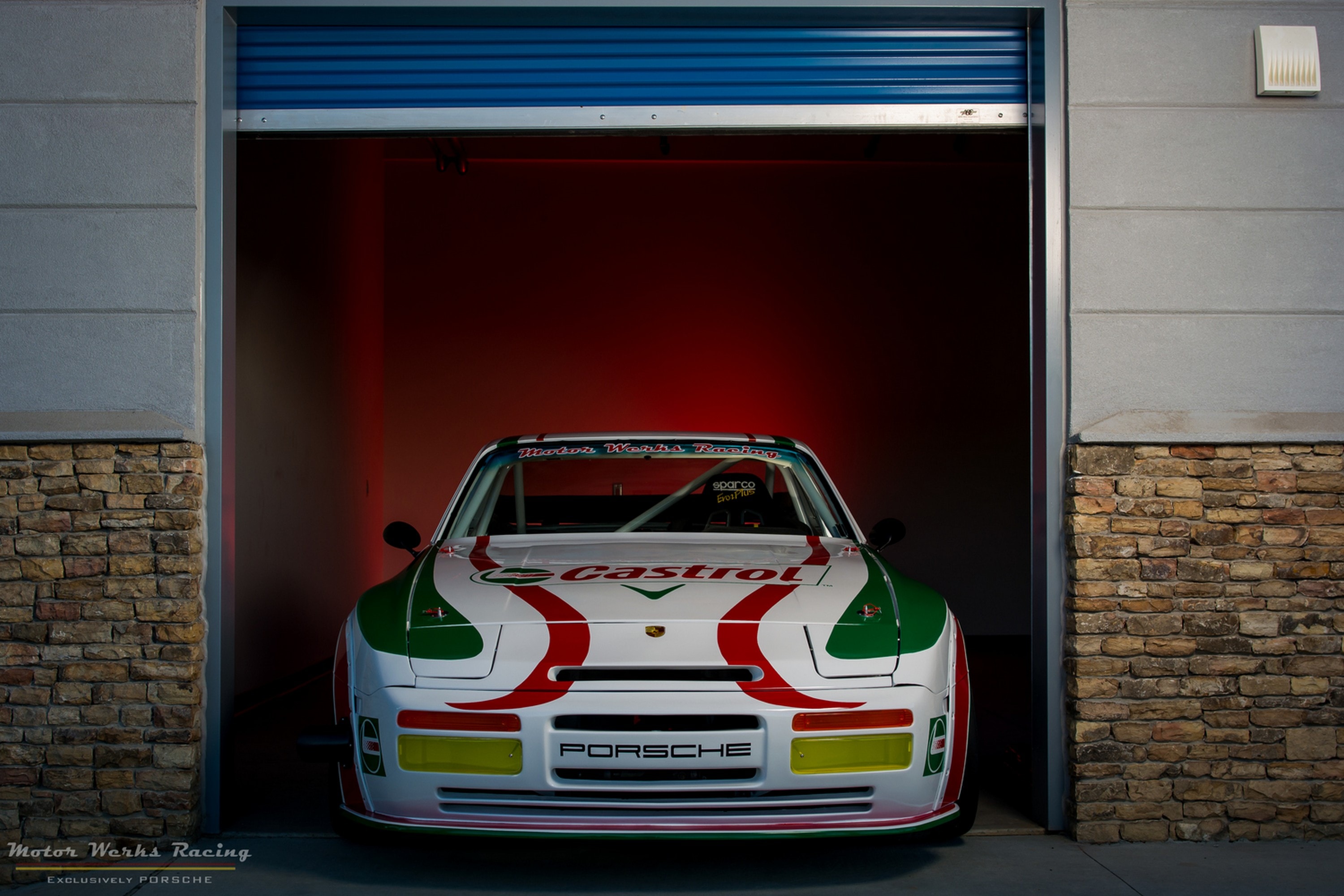 Porsche 944