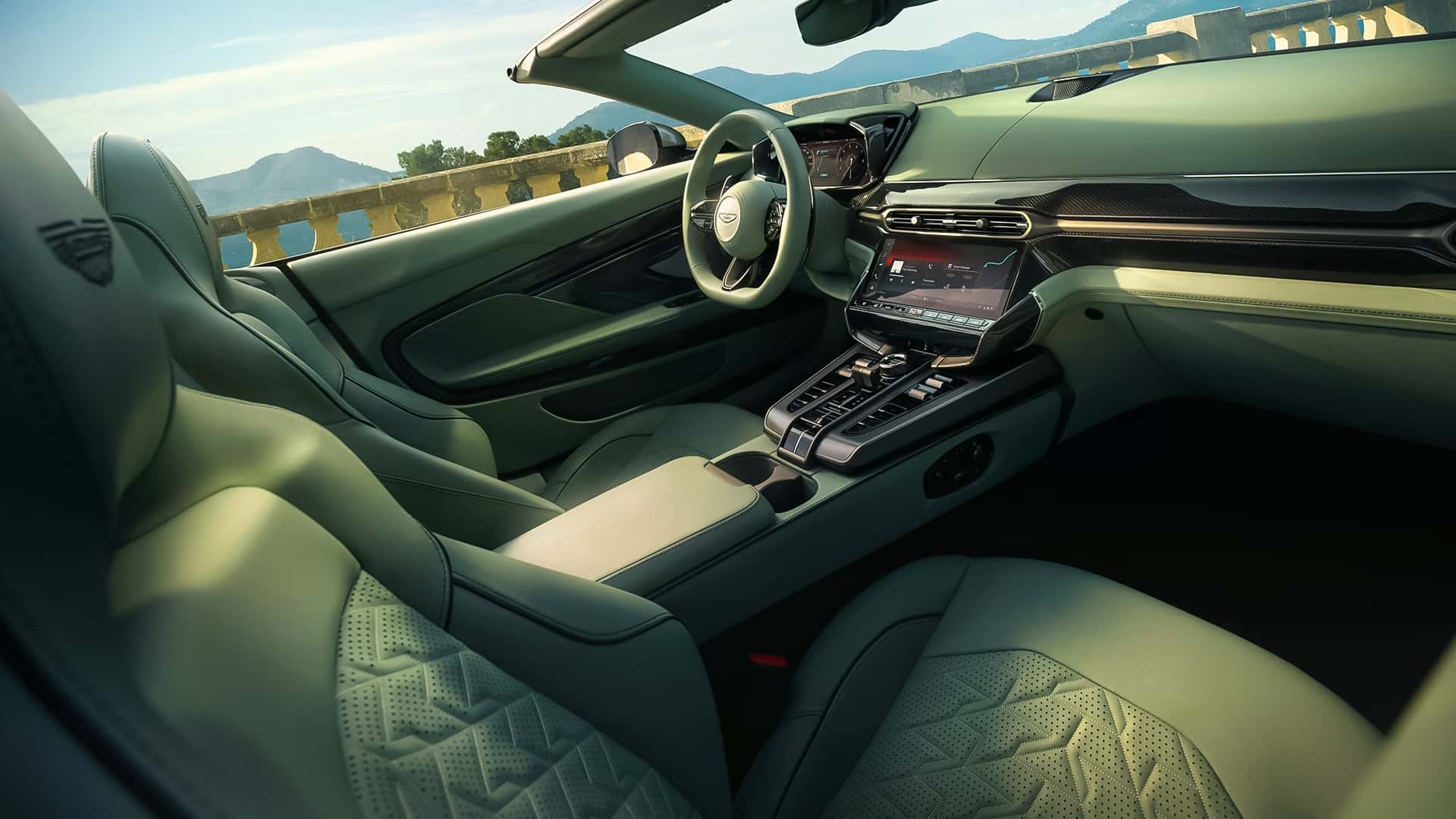 Aston Martin Vanquish Volante: