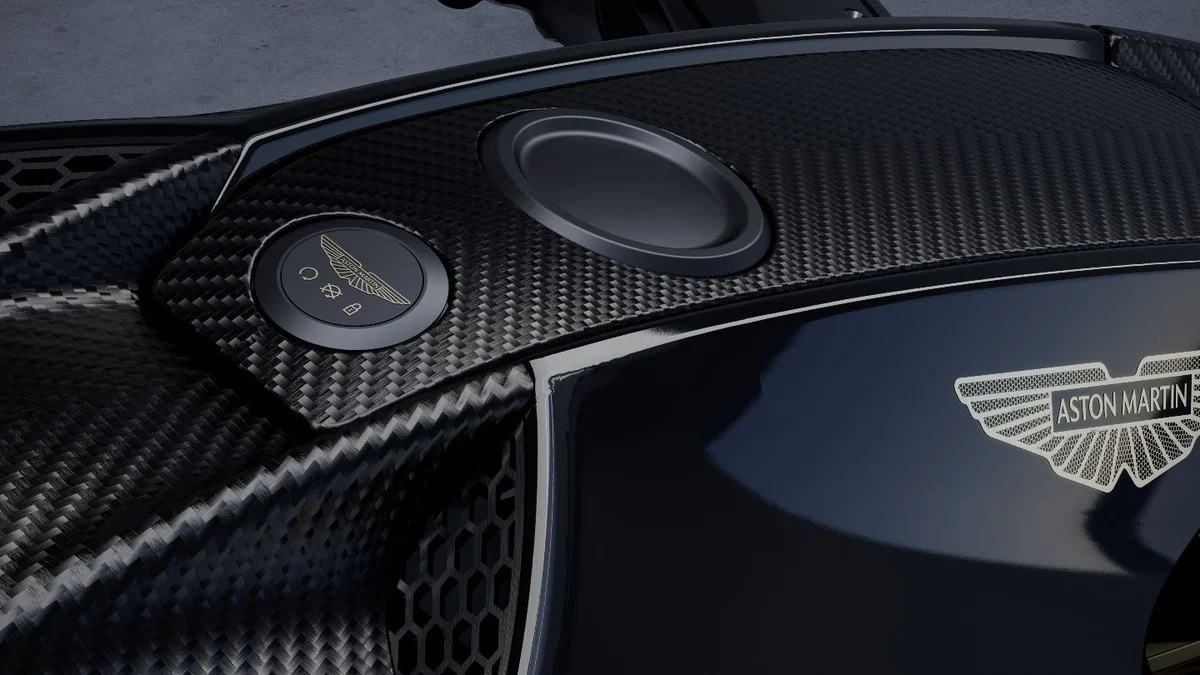 Aston Martin AMB 002
