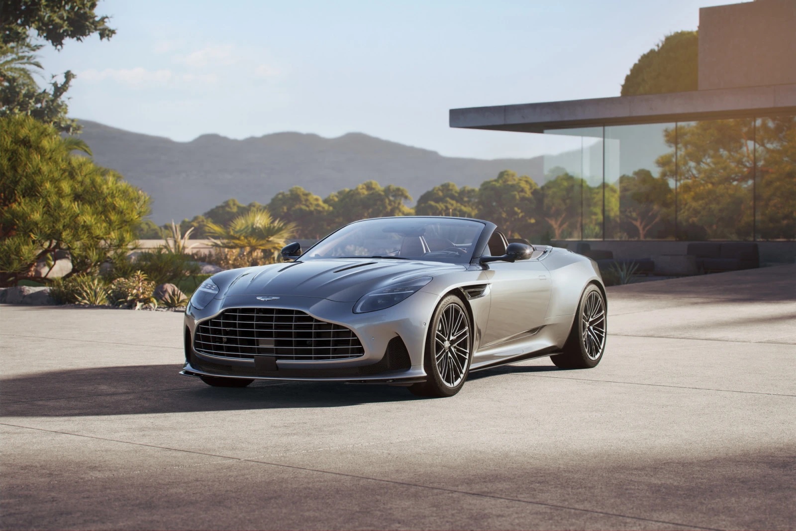 Aston Martin DB12