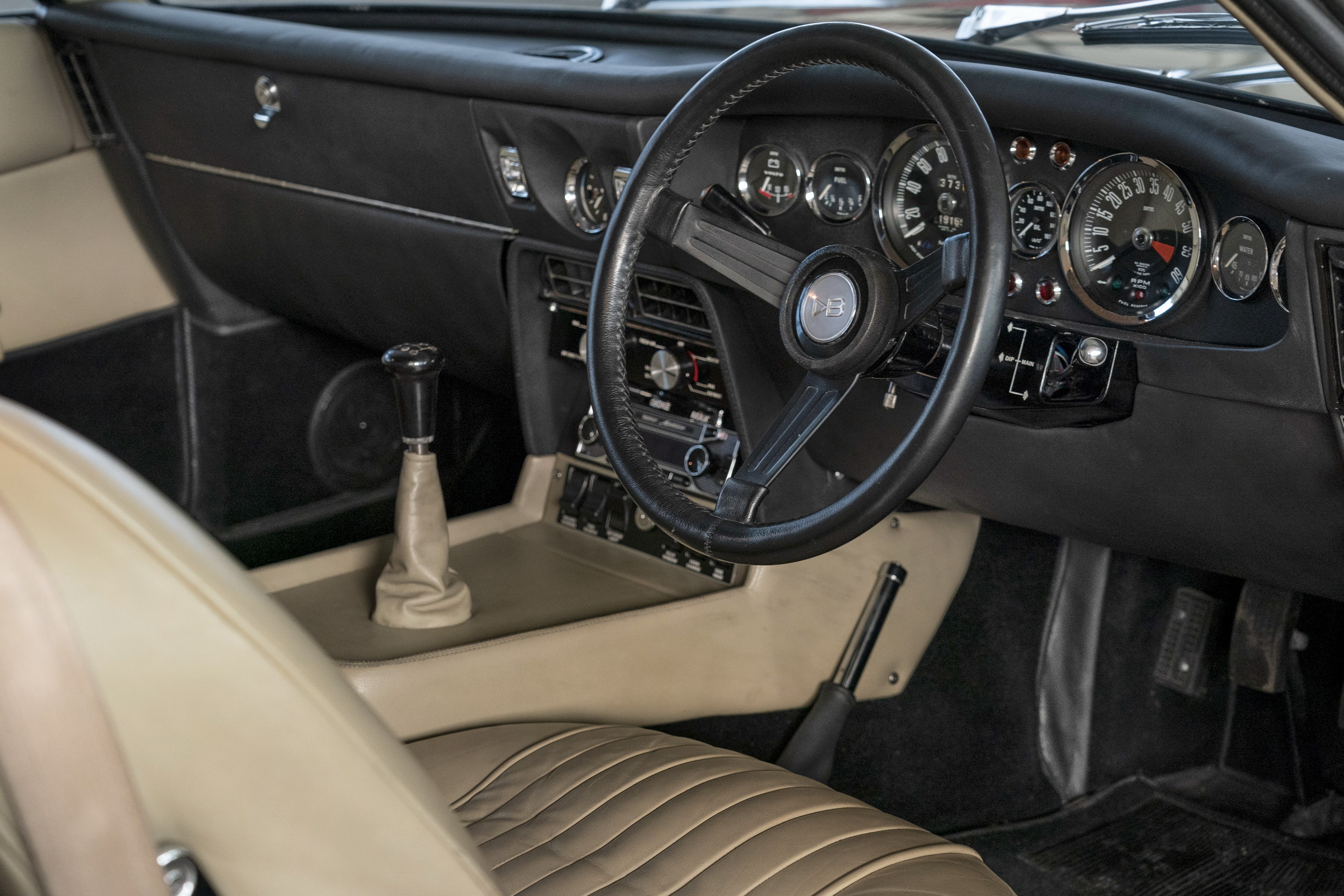 Aston Martin DBS Vantage 1967-1972