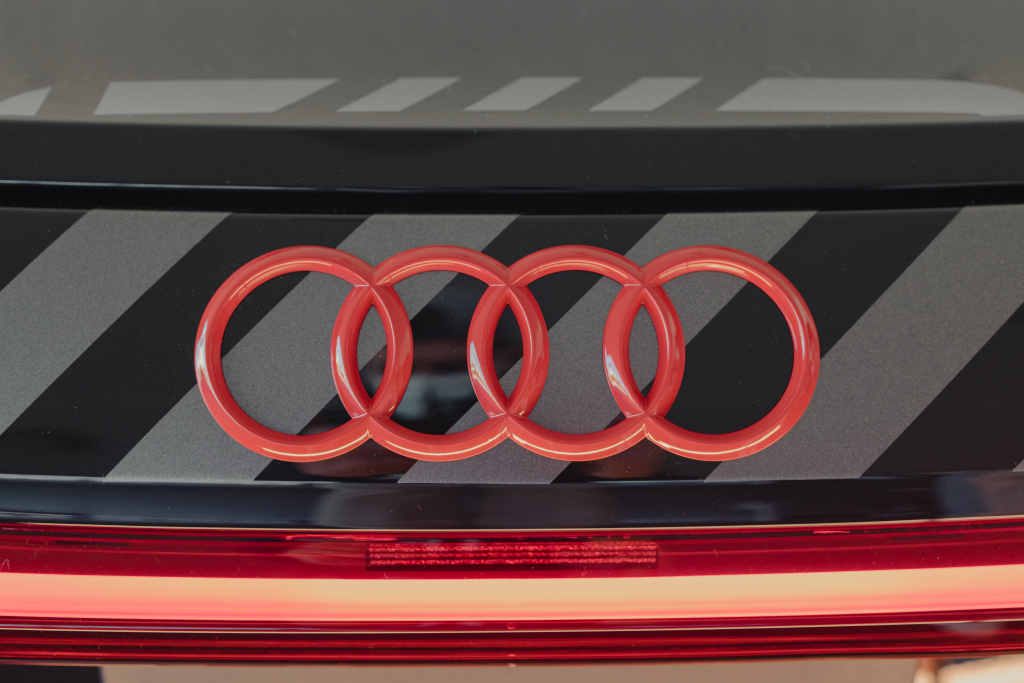 SUV-Audi RS Q6 e-tron
