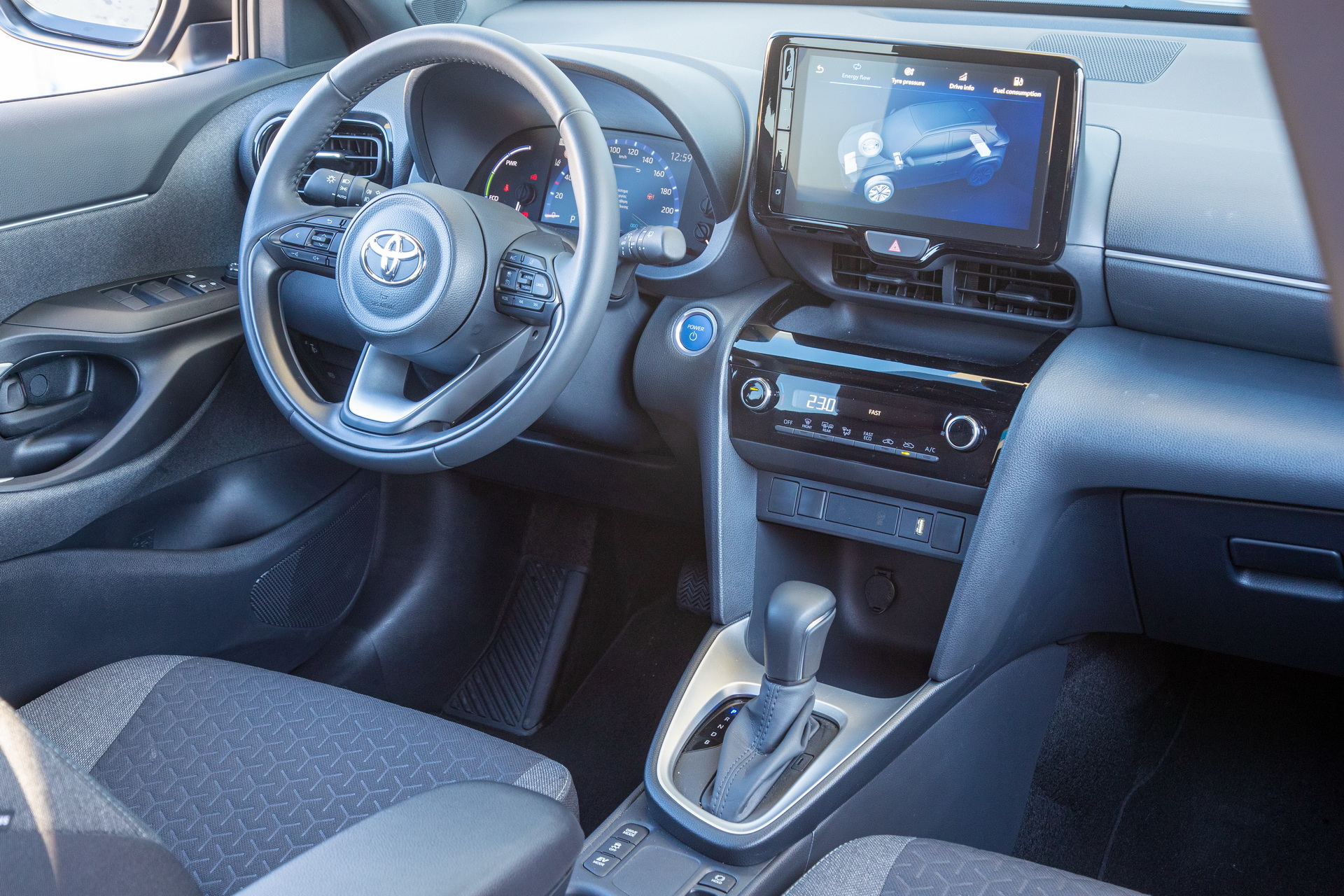 B-SUV comparative test: Τoyota Yaris Cross 1.5 Hybrid vs Volkswagen Taigo 1.0 TSI 110 PS DSG, photo credits DRIVE Magazine/Thanassis Koutsogiannis